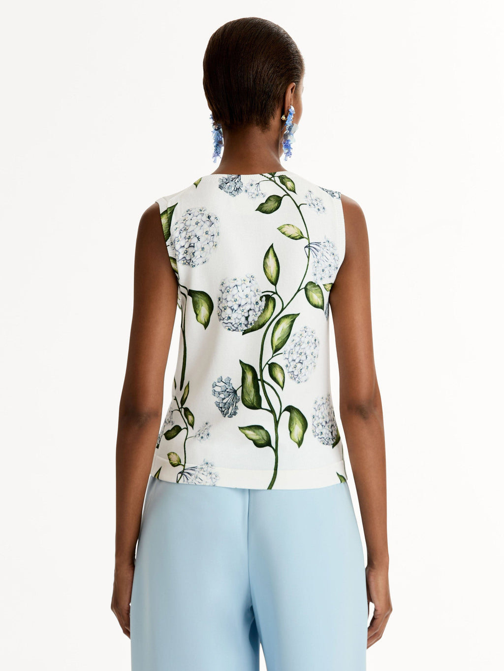 ‌Botanical Print Sleeveless Blouse‌