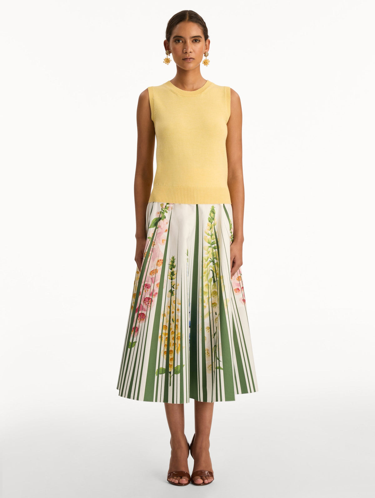 Minimalist Ribbed Sleeveless Jumper