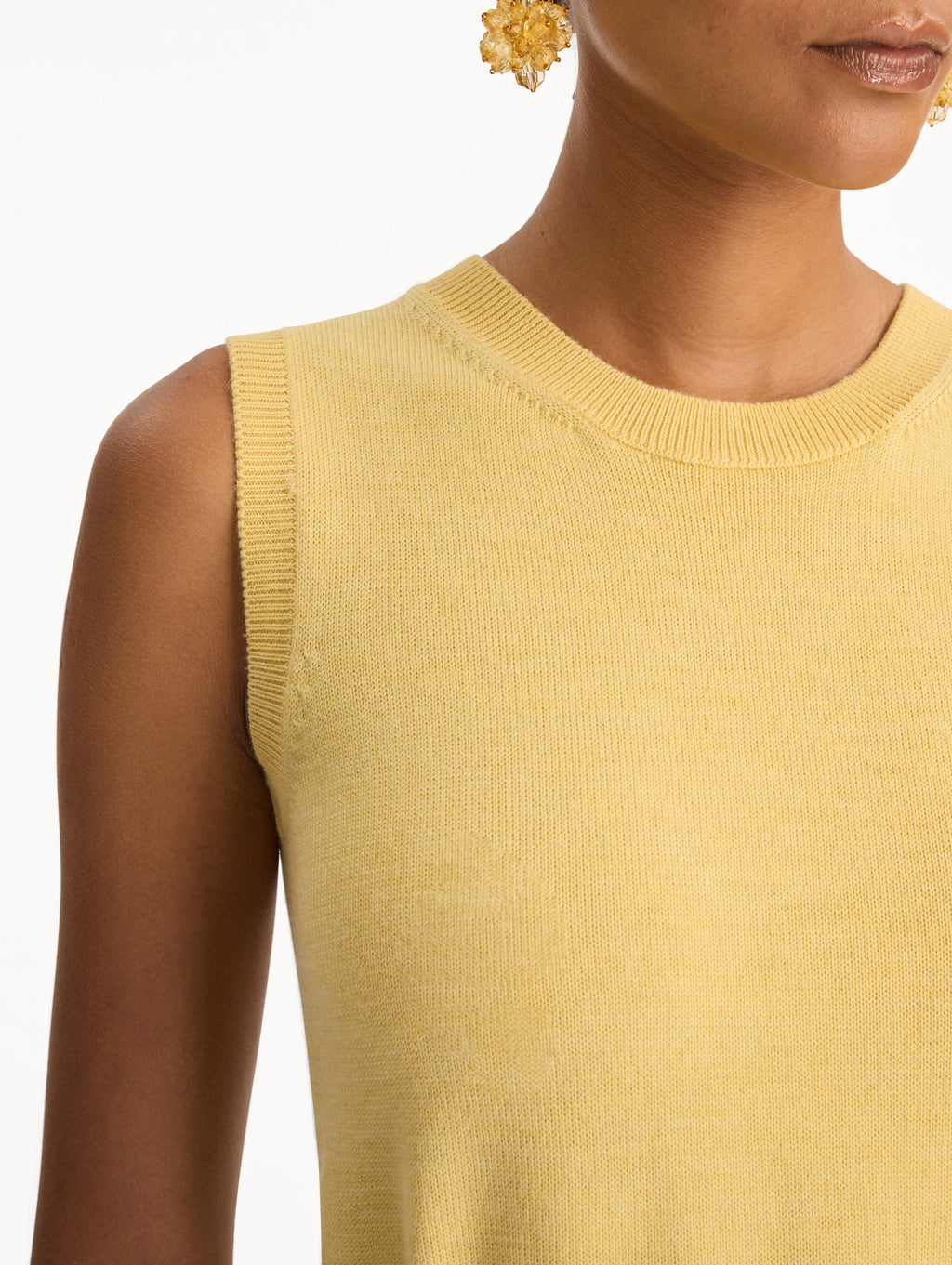 Minimalist Ribbed Sleeveless Jumper