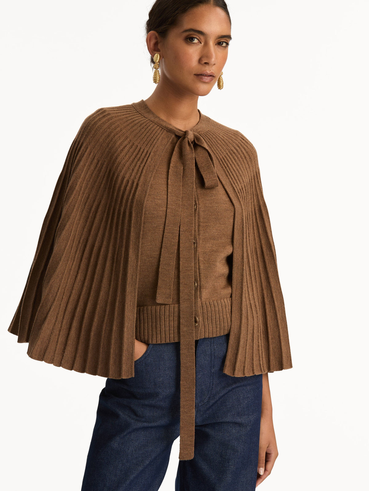 ‌Buttoned Pleated Cardigan