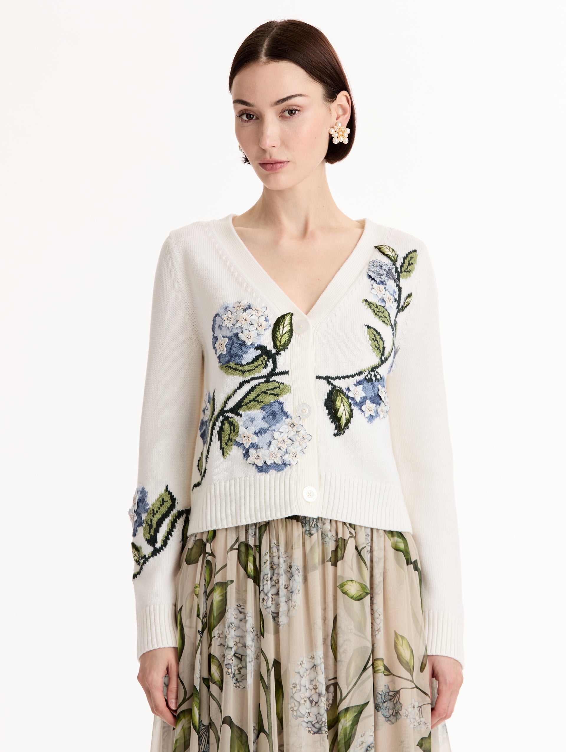 ‌Cream V-Neck Embroidered Cardigan‌