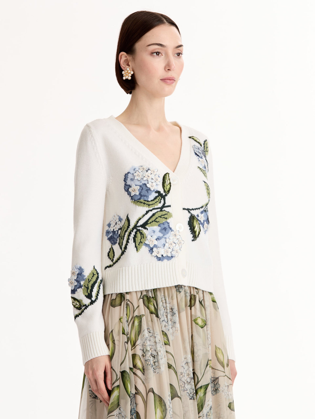 ‌Cream V-Neck Embroidered Cardigan‌