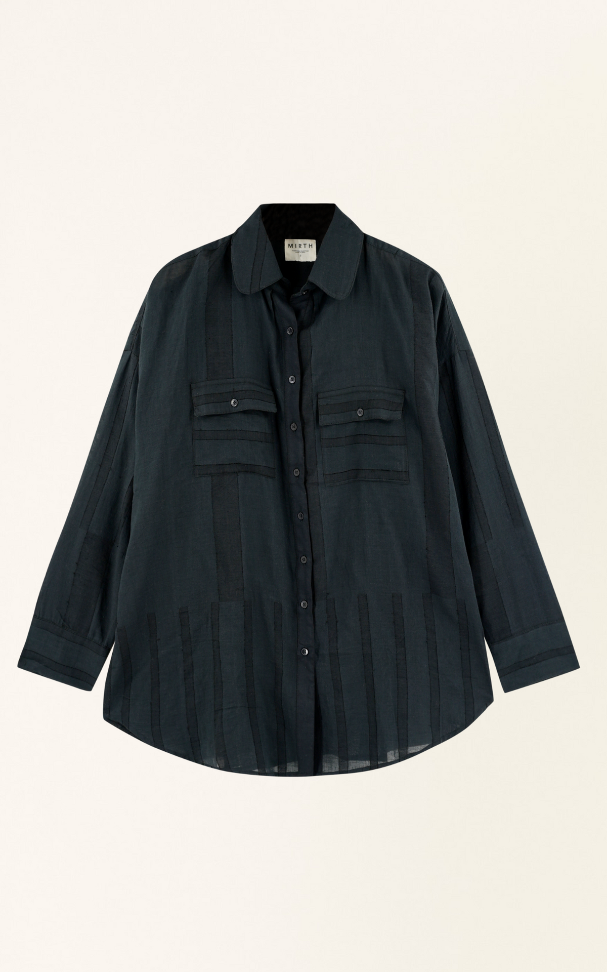 Shirt in Oversized Black