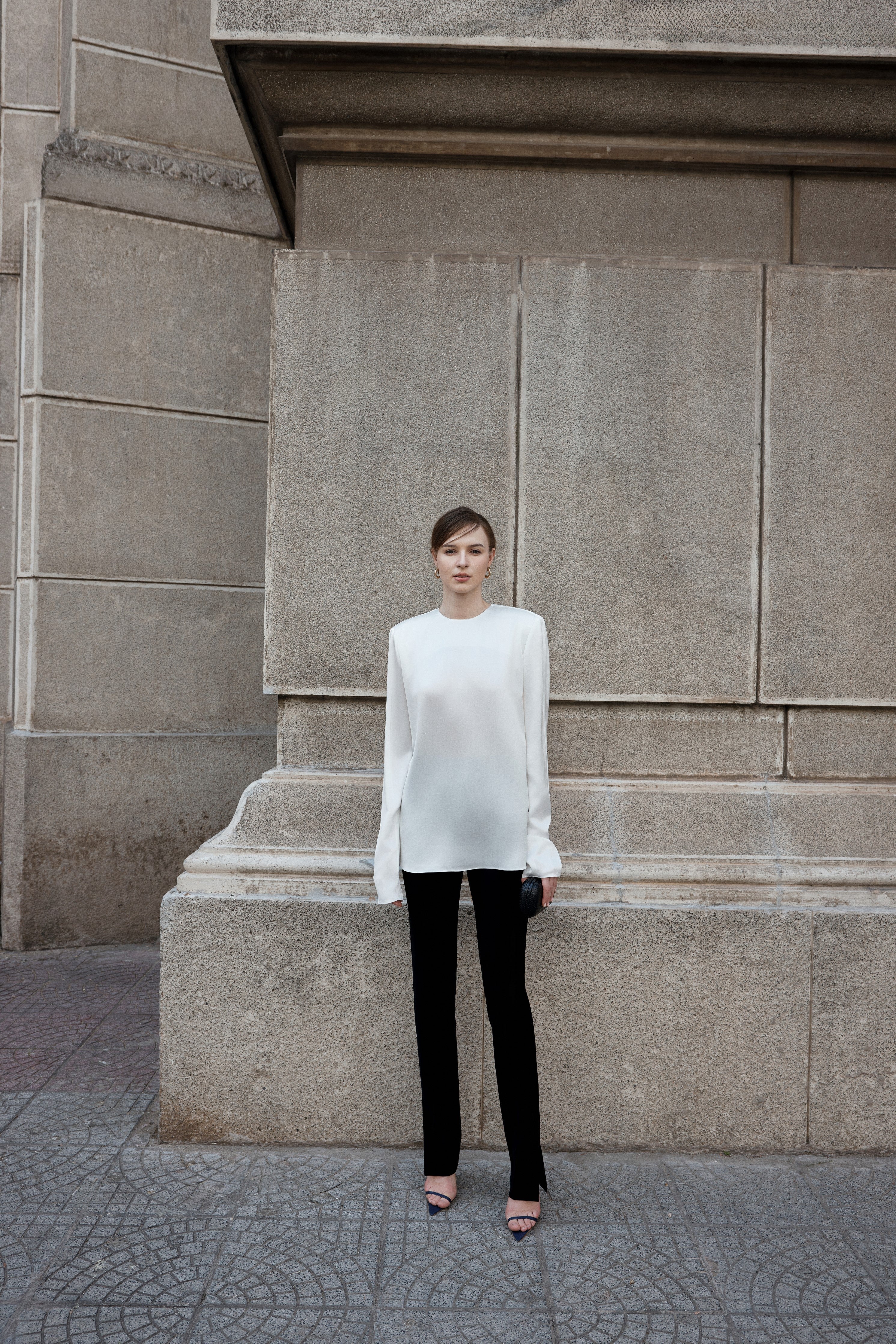 White round neck shirt