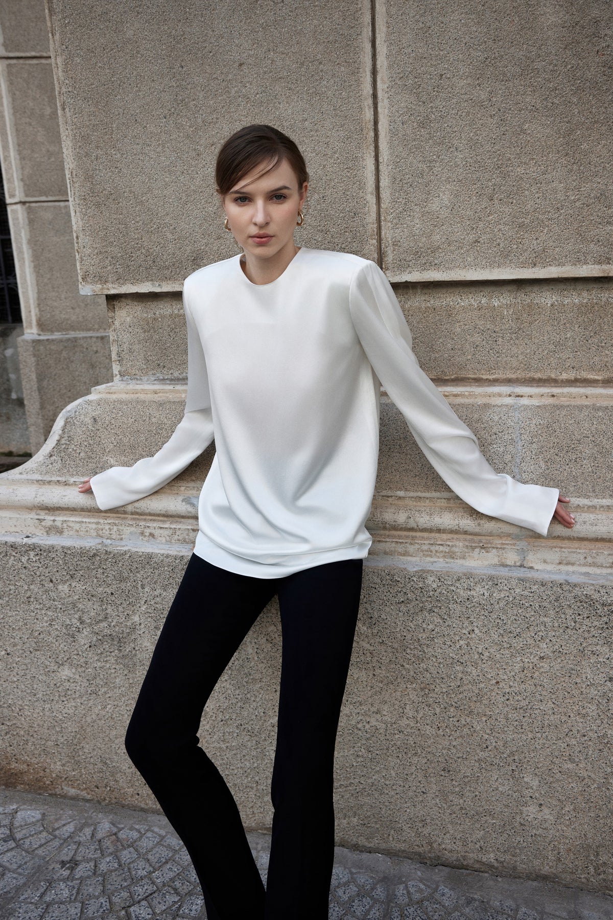 White round neck shirt