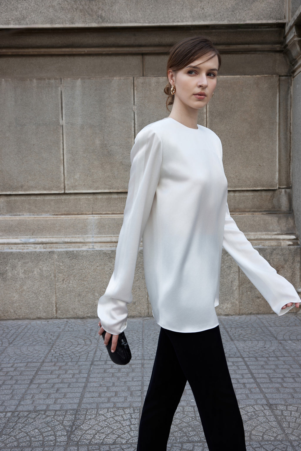 White round neck shirt