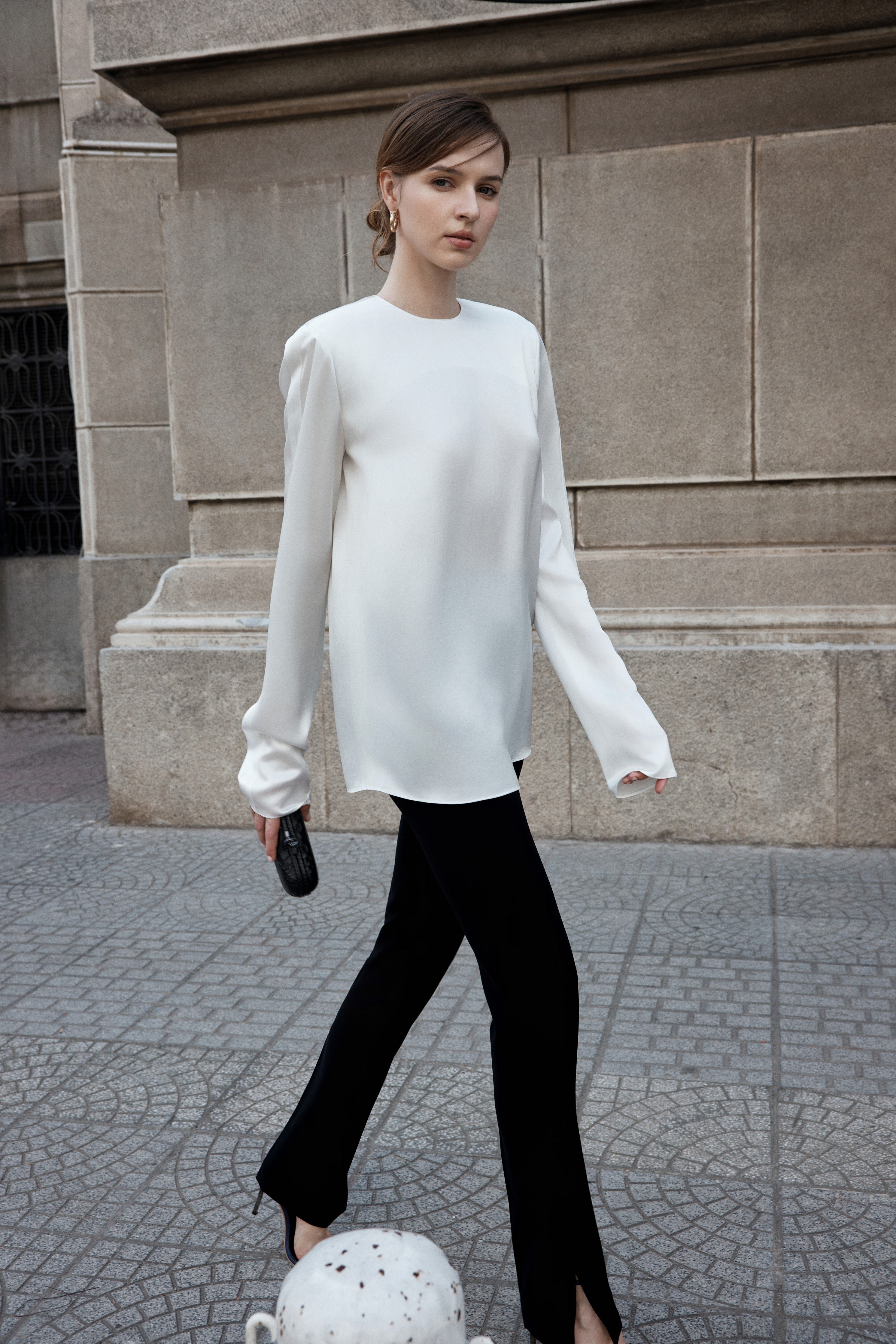 White round neck shirt