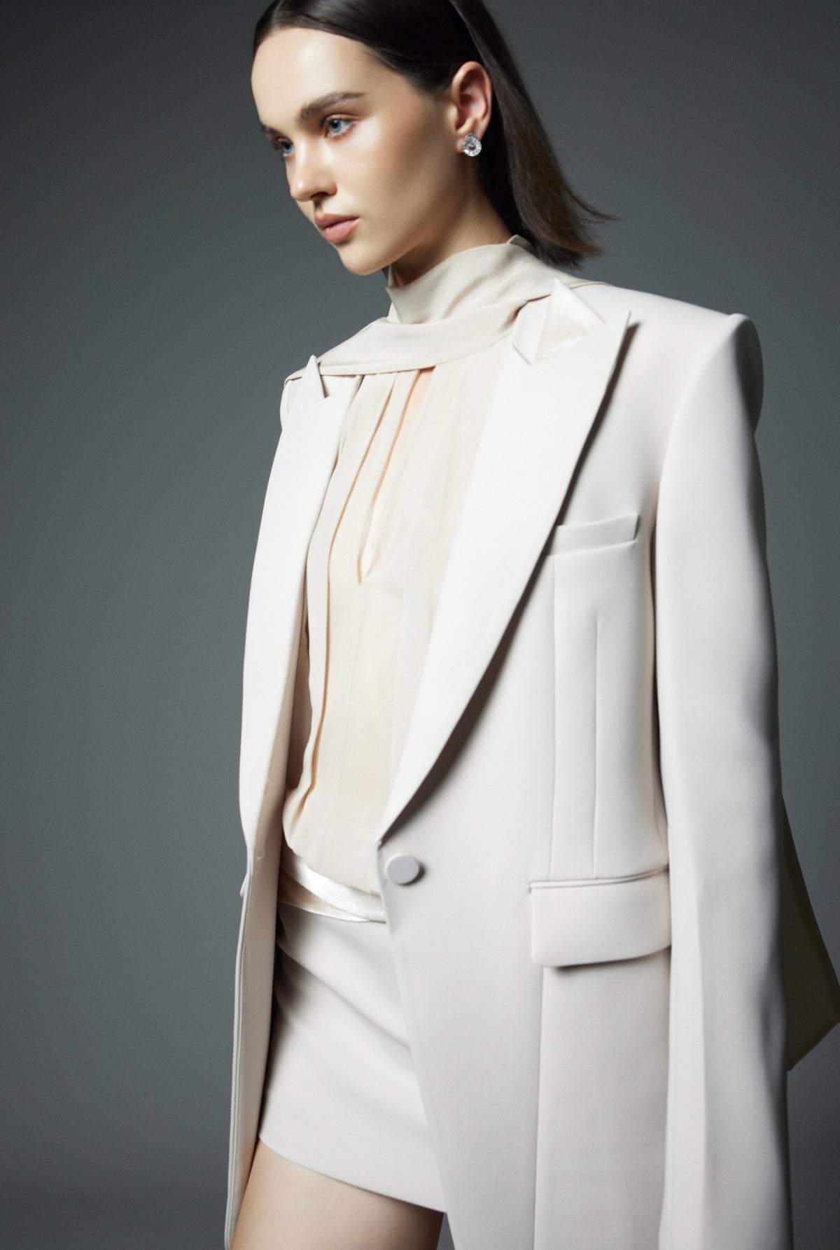 Suit interior outfit