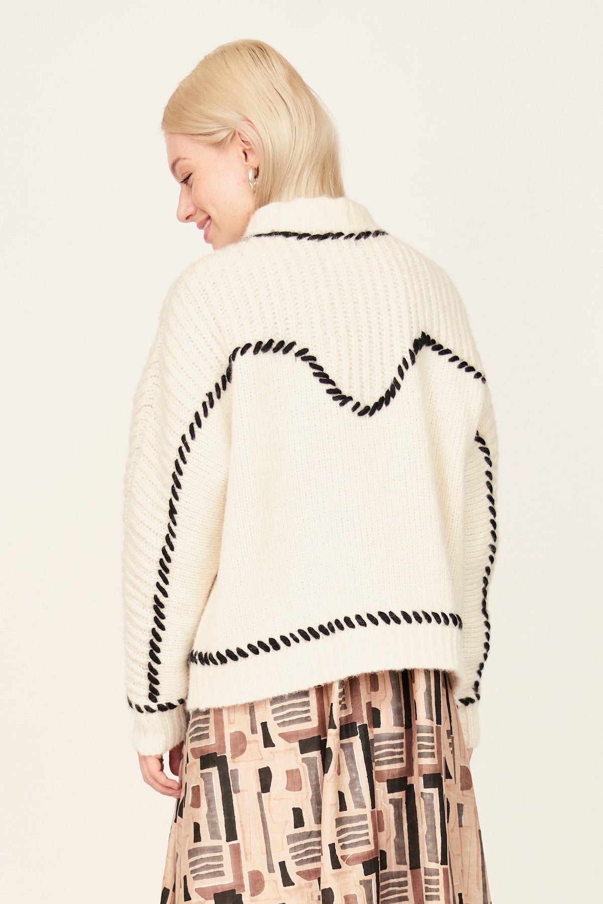 Cardigan in Ivory/Black