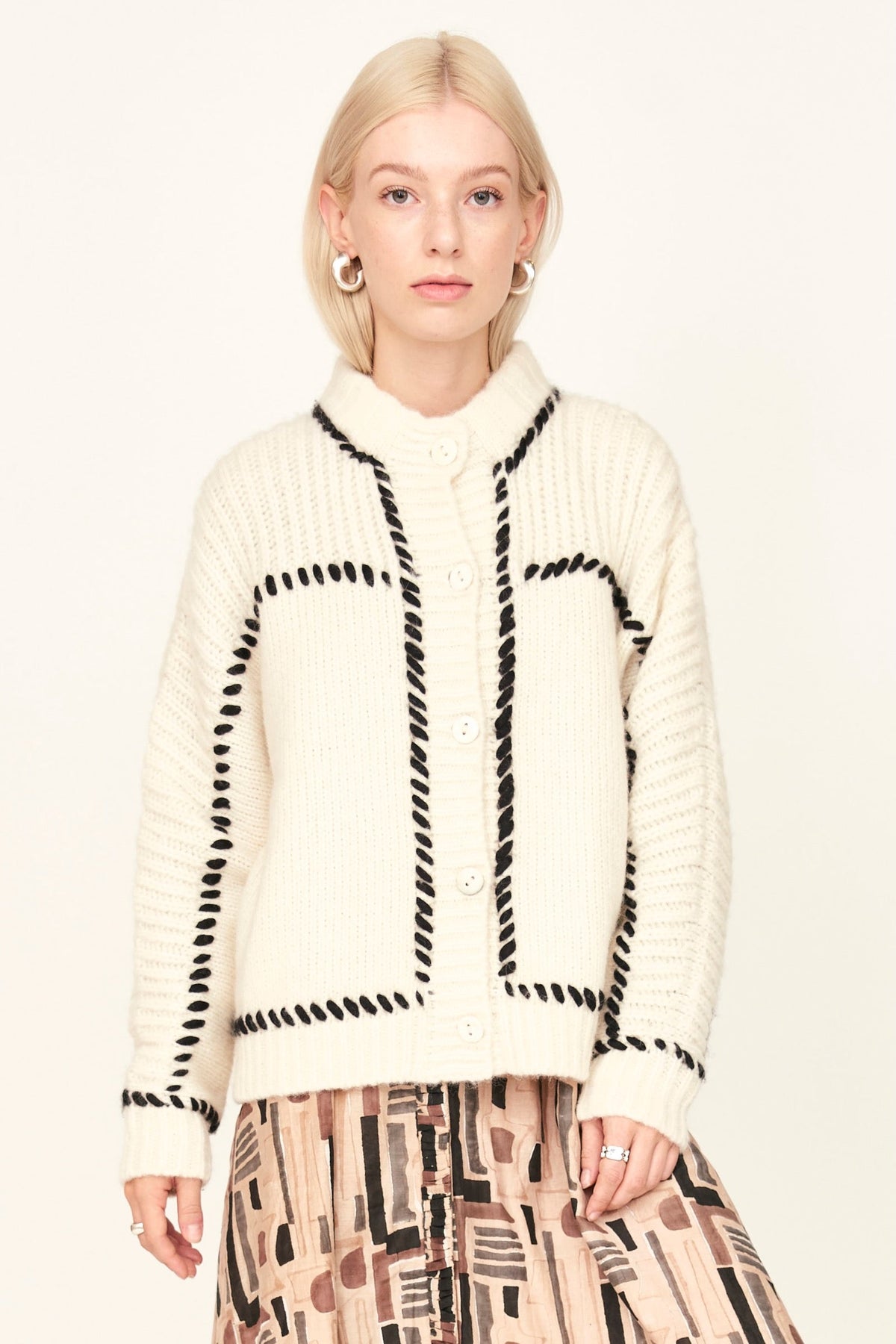 Cardigan in Ivory/Black