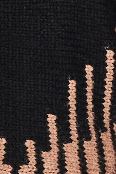 Sweater in Black Ridge