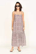 Dress in soft V neckline