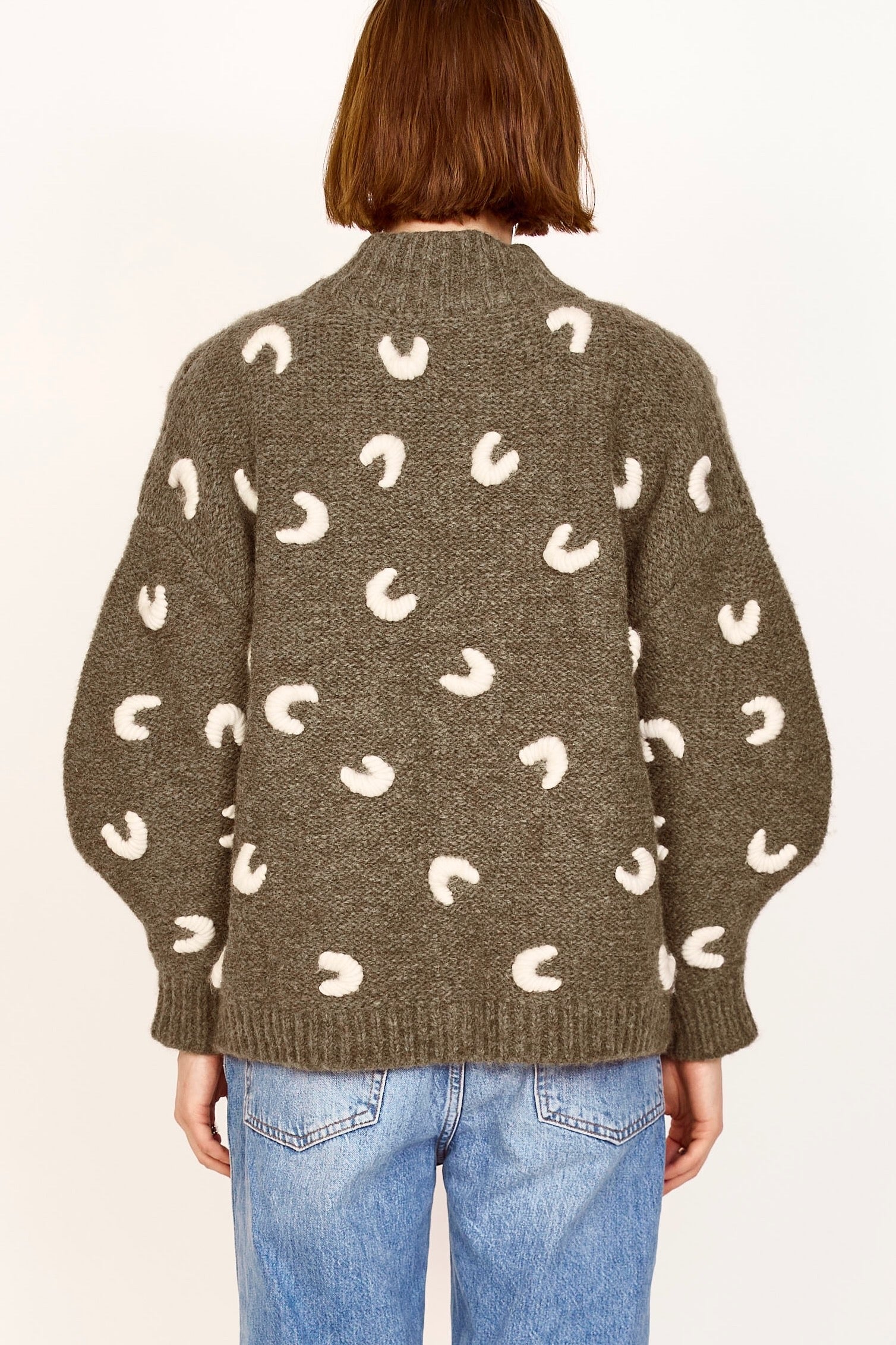 Croissant Cardigan in Olive/Ivory