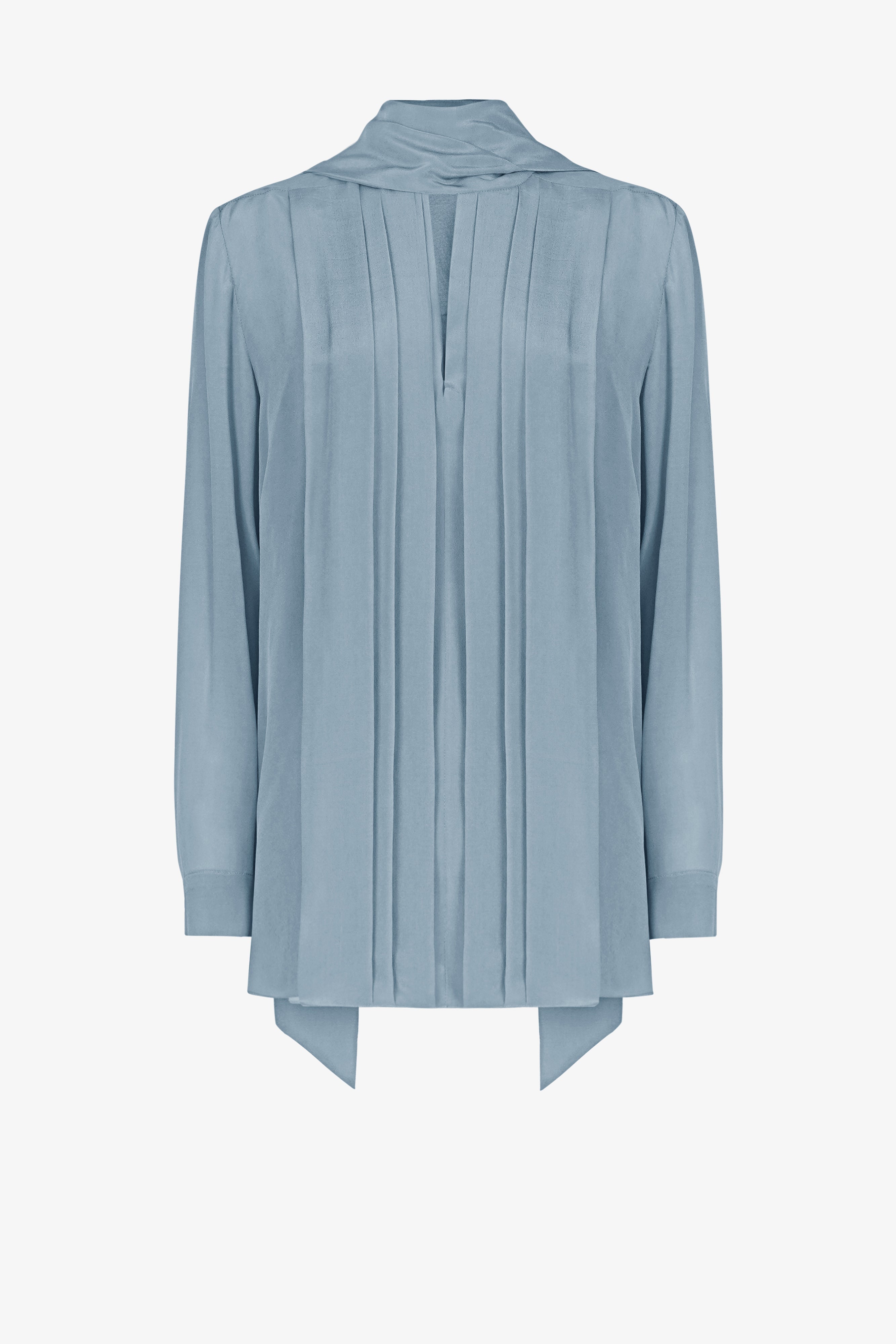 Square scarf pleated shirt