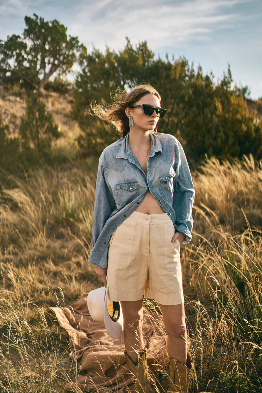 Shorts in Cream Canvas