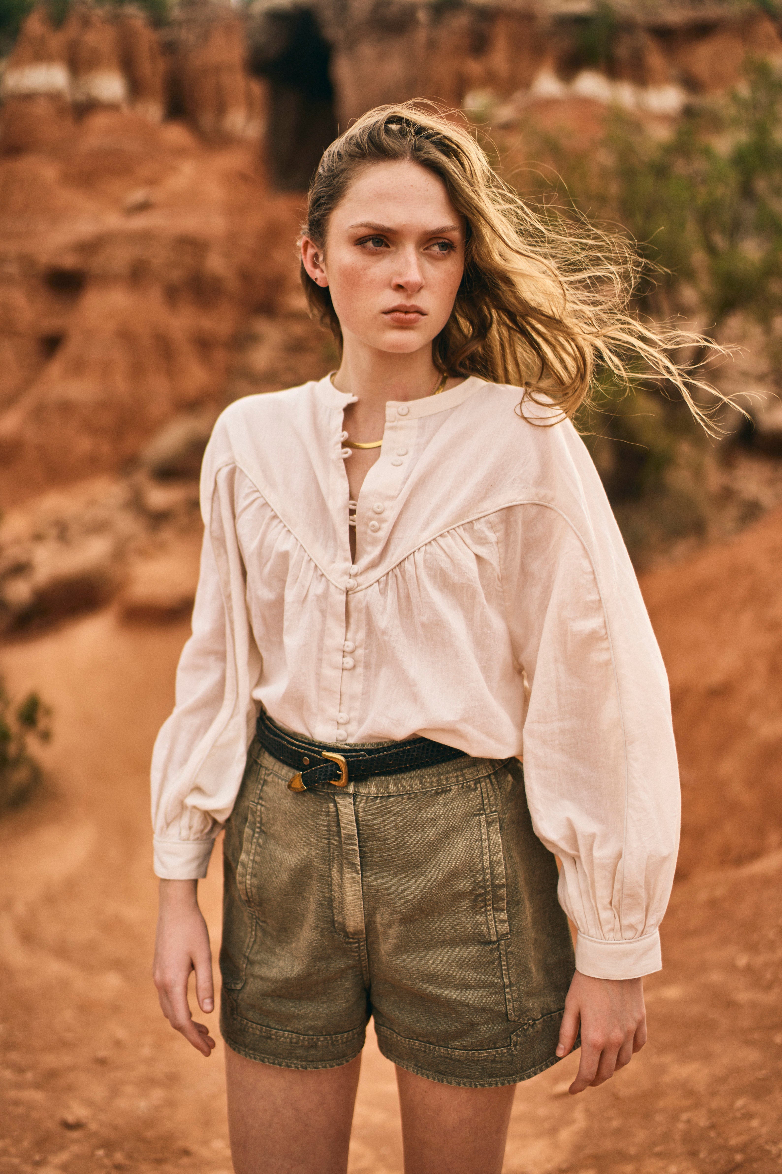 Blouse in Oat