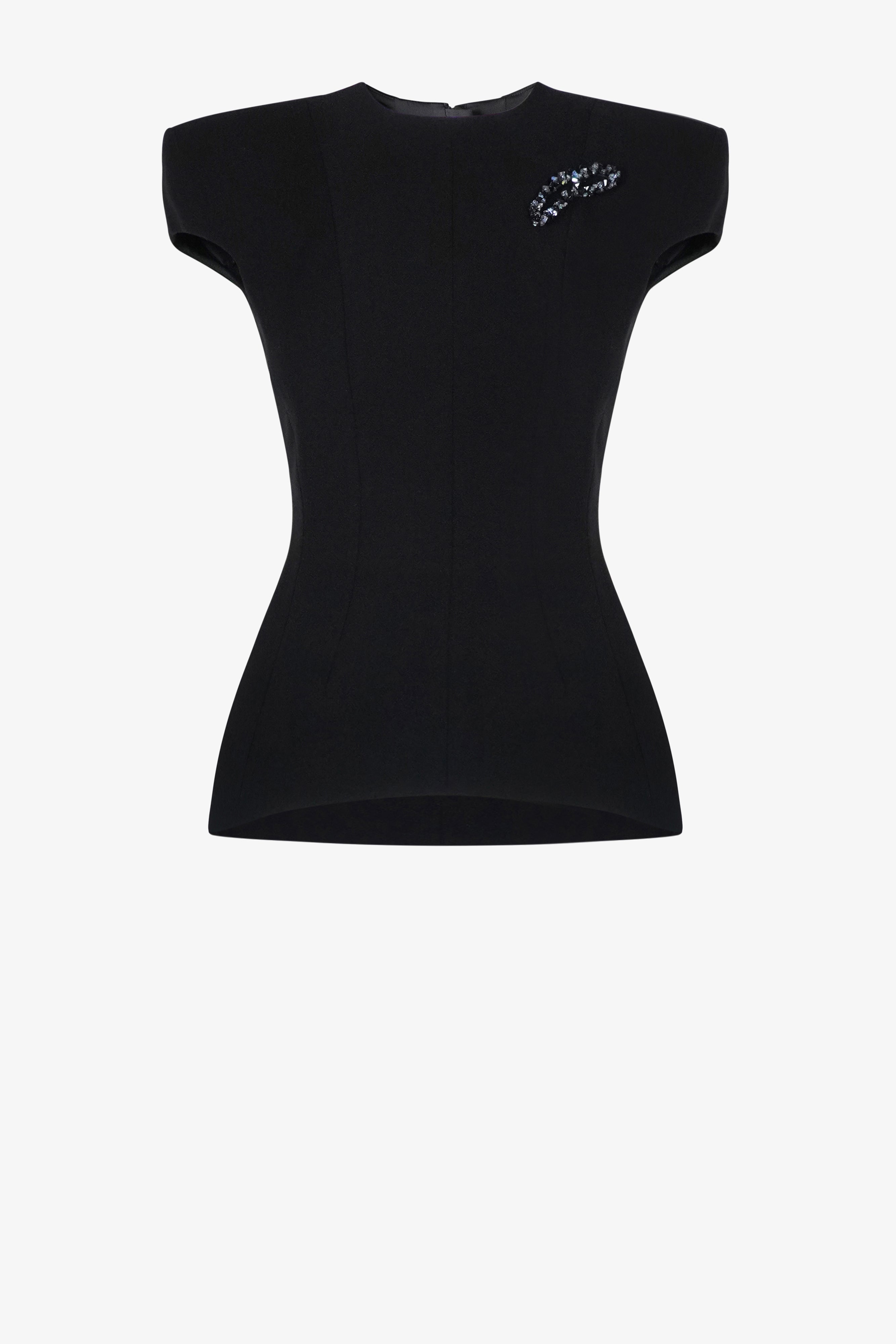 Round neckline square-cut shoulders top