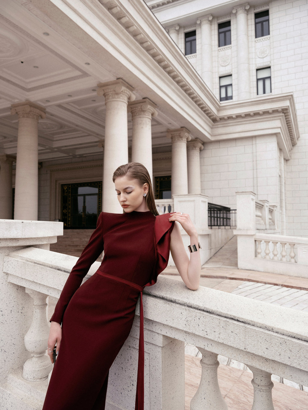 Single shoulder lotus leaf edge dress