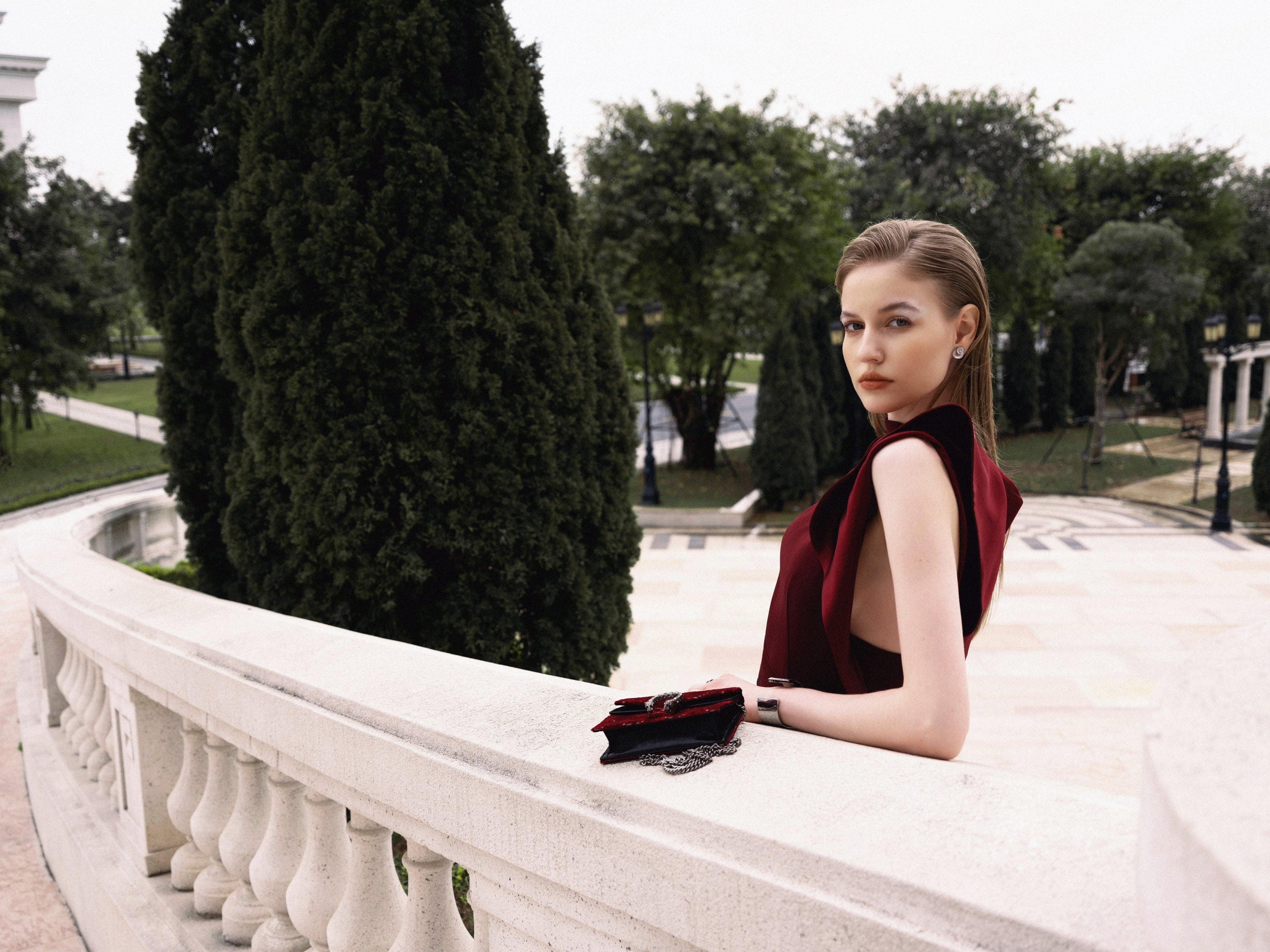 Single shoulder lotus leaf edge dress