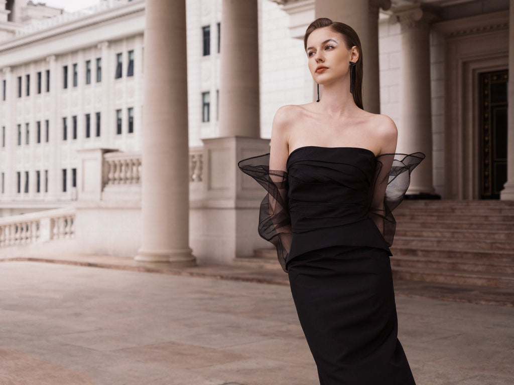 Strapless Curve-Enhancing Elegance Dress