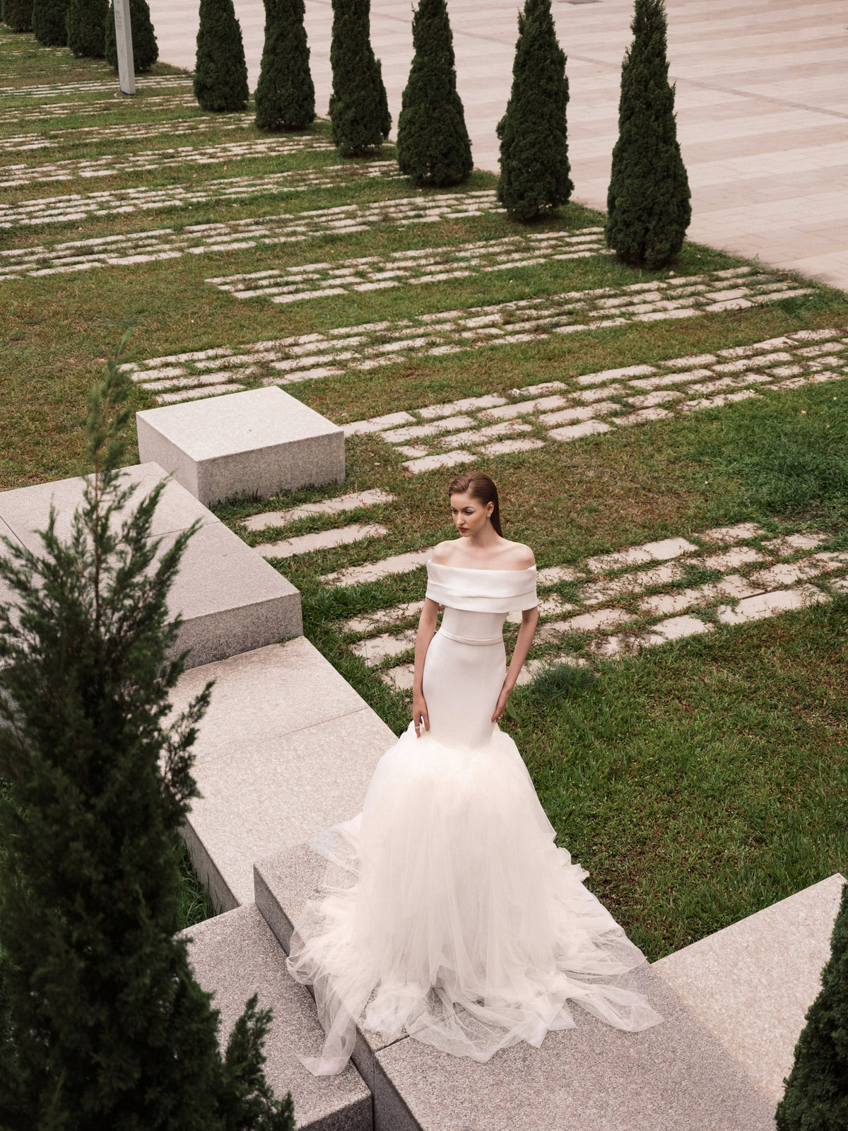 Elegant Trumpet Bridal Gown