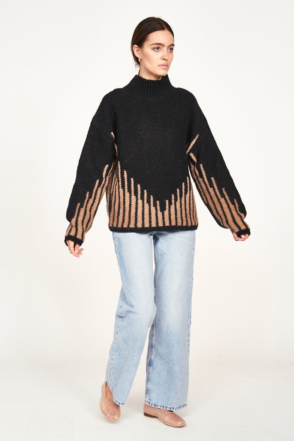Sweater in Black Ridge