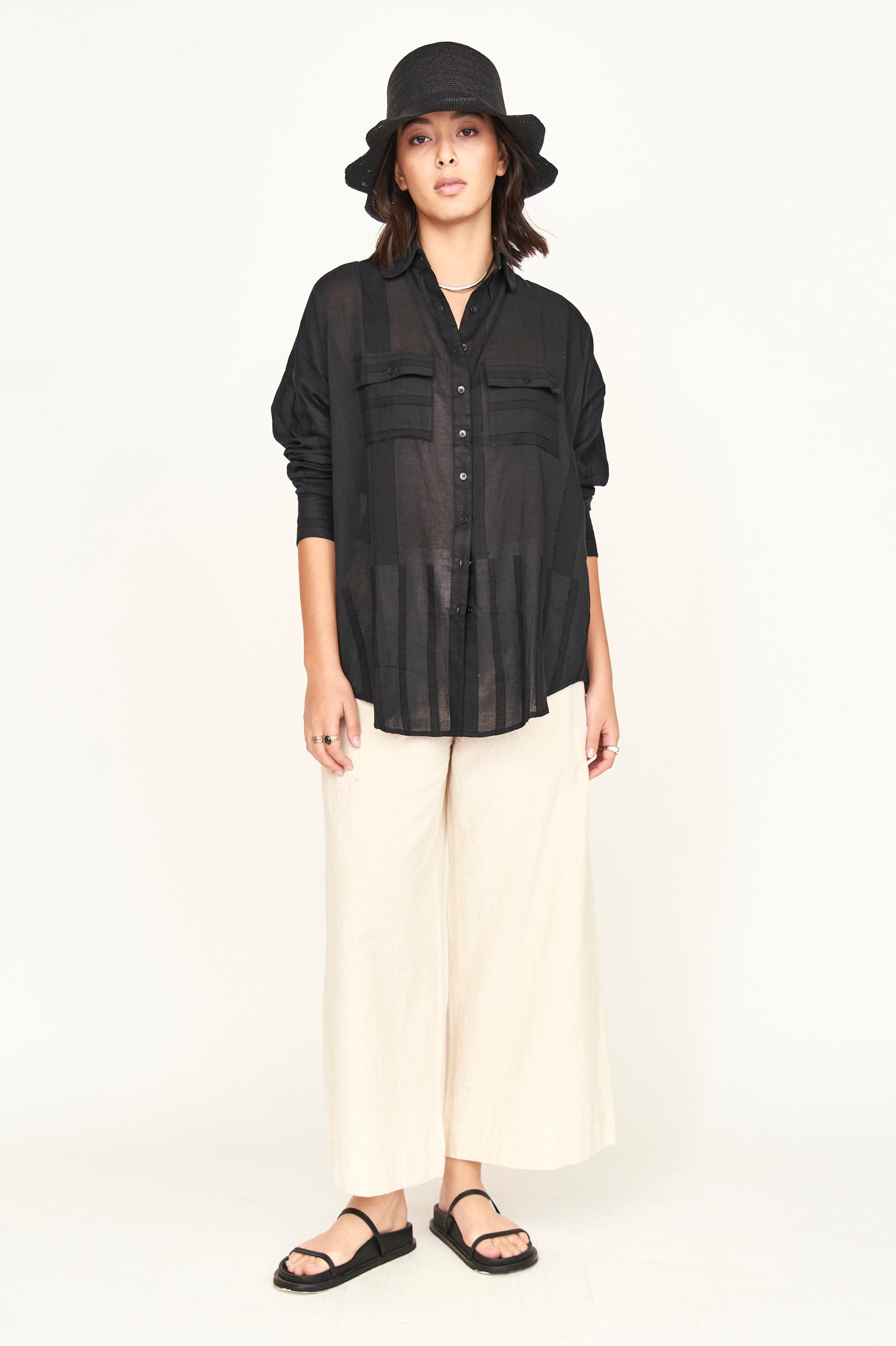Shirt in Oversized Black