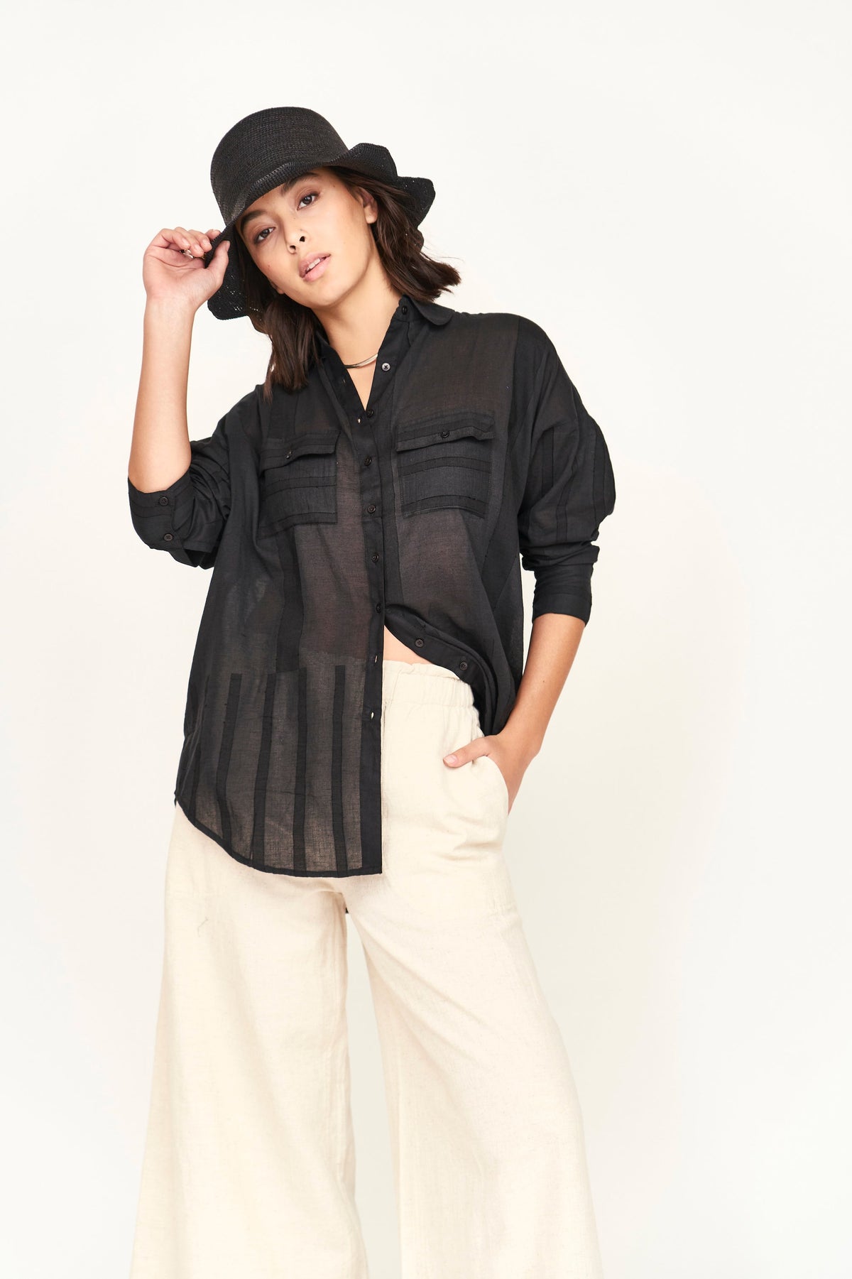 Shirt in Oversized Black