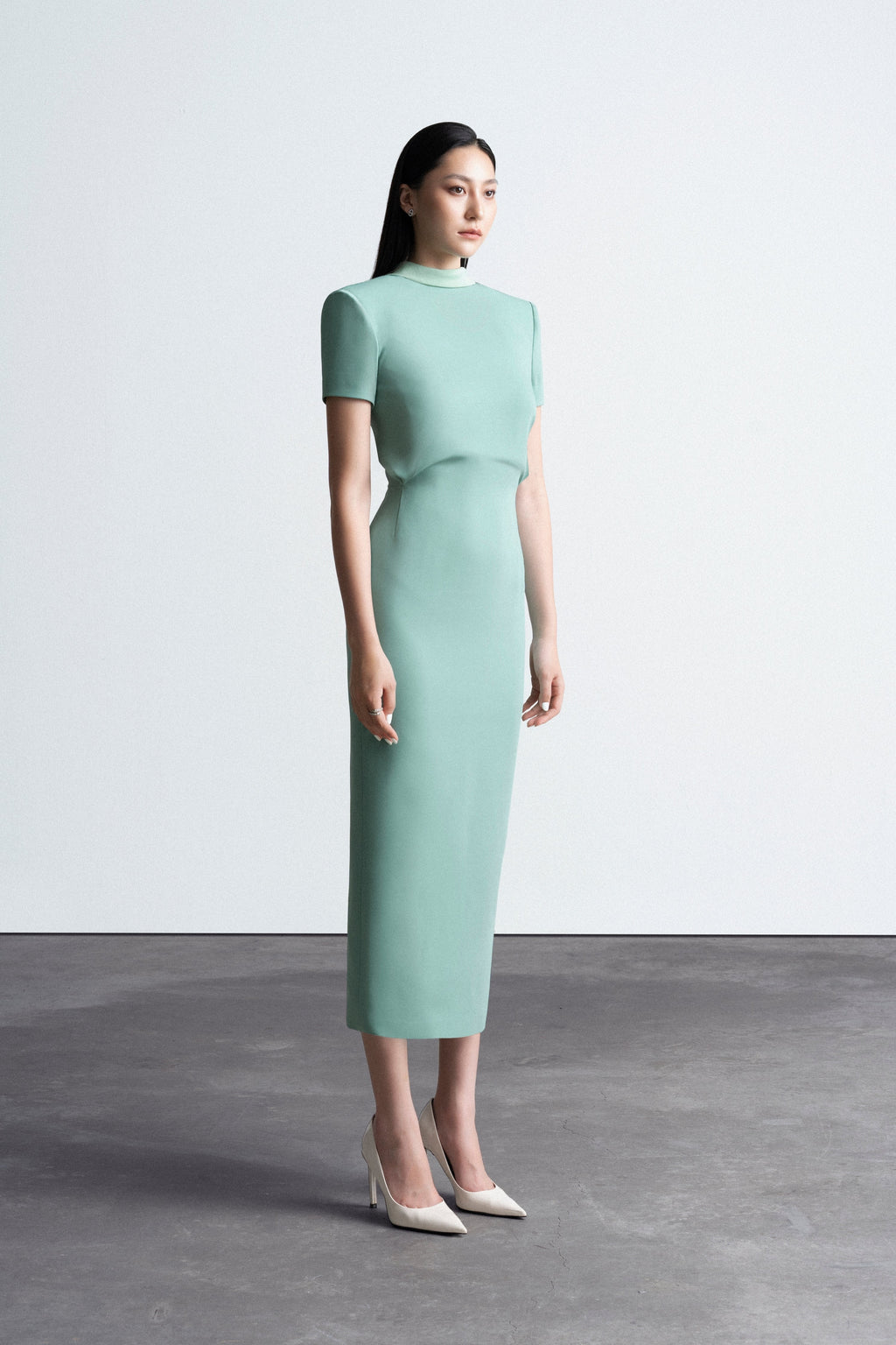 Right angled shoulder short sleeved dress