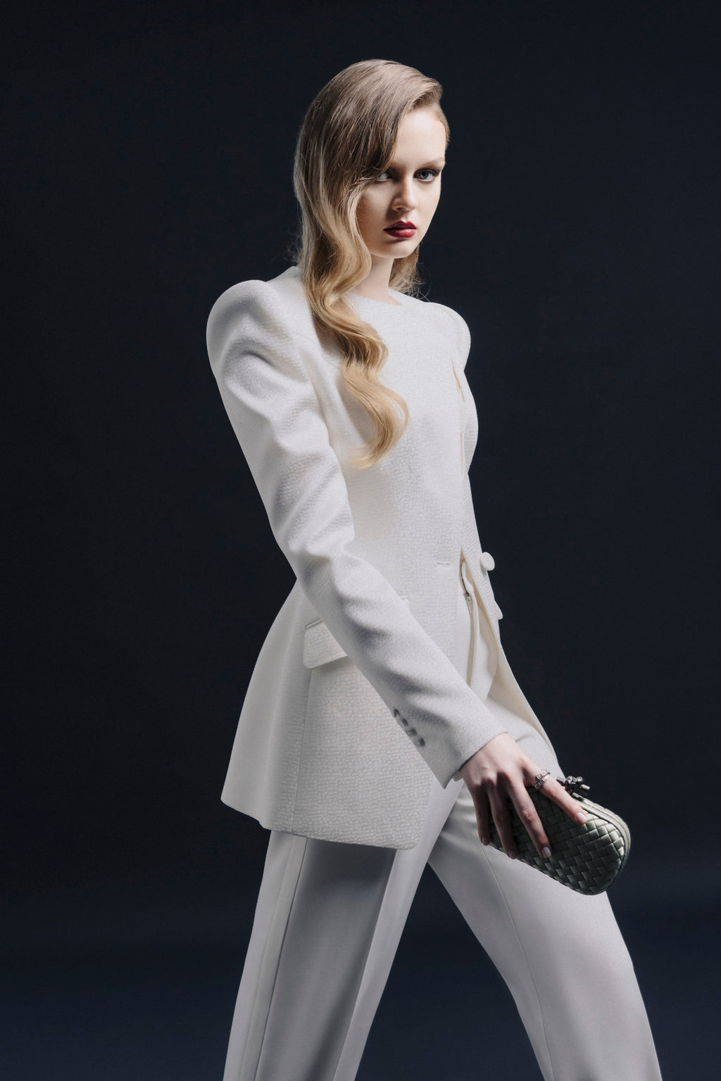 Hanging collar shirt