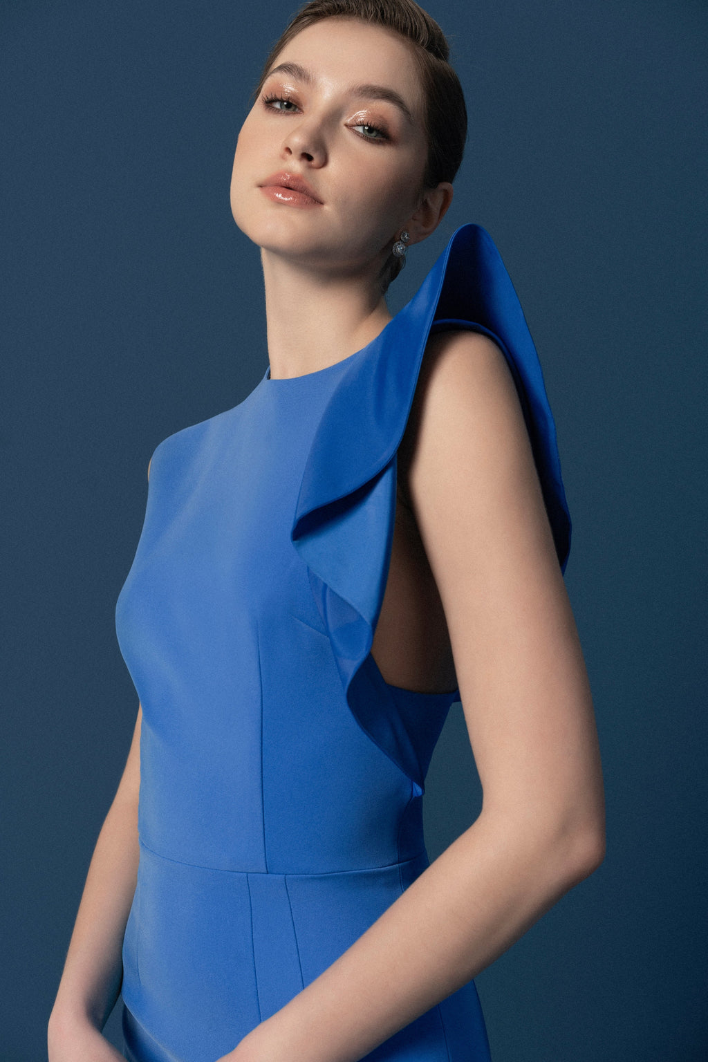 Single side ruffle edge dress