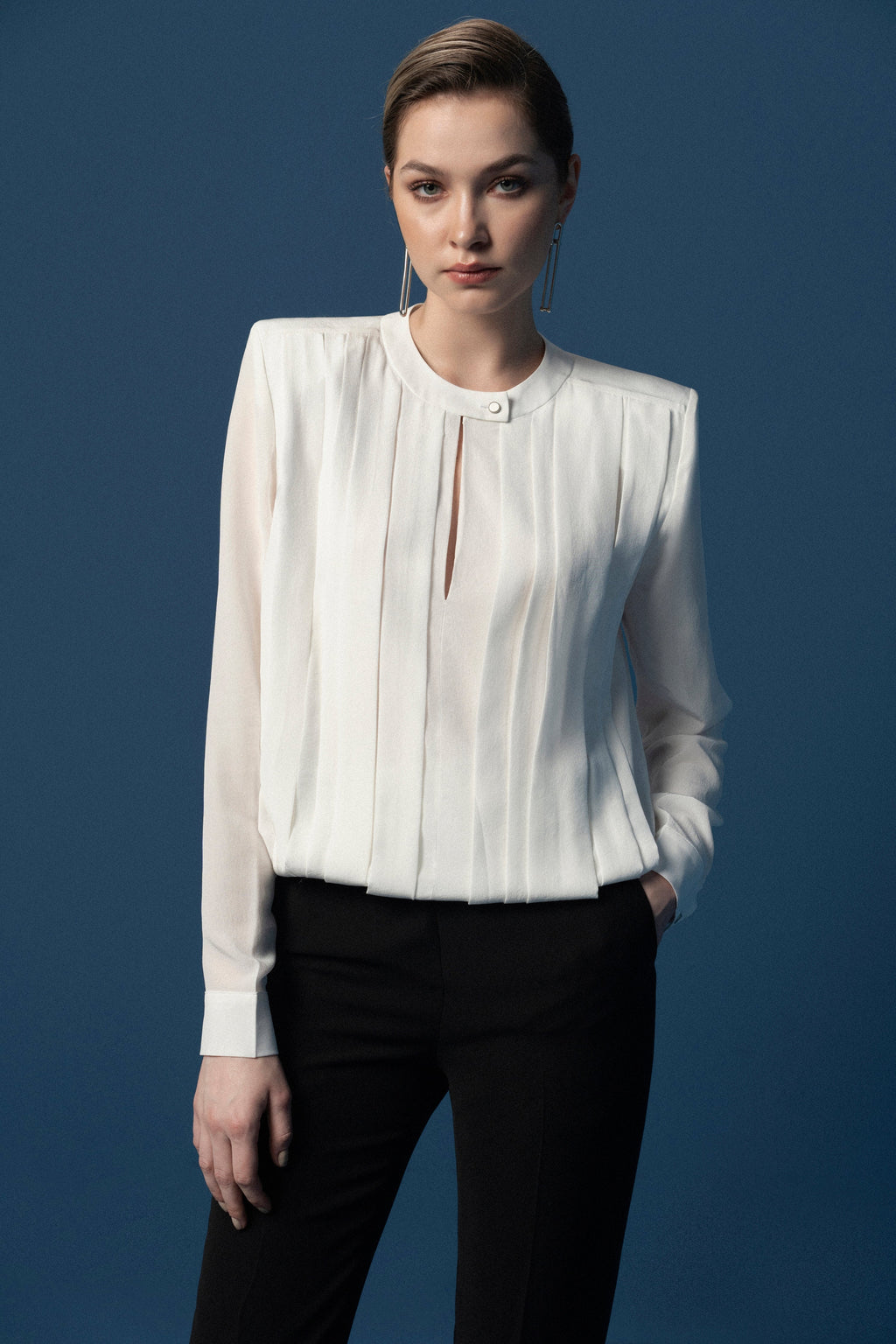 Round neck folded pleated shirt