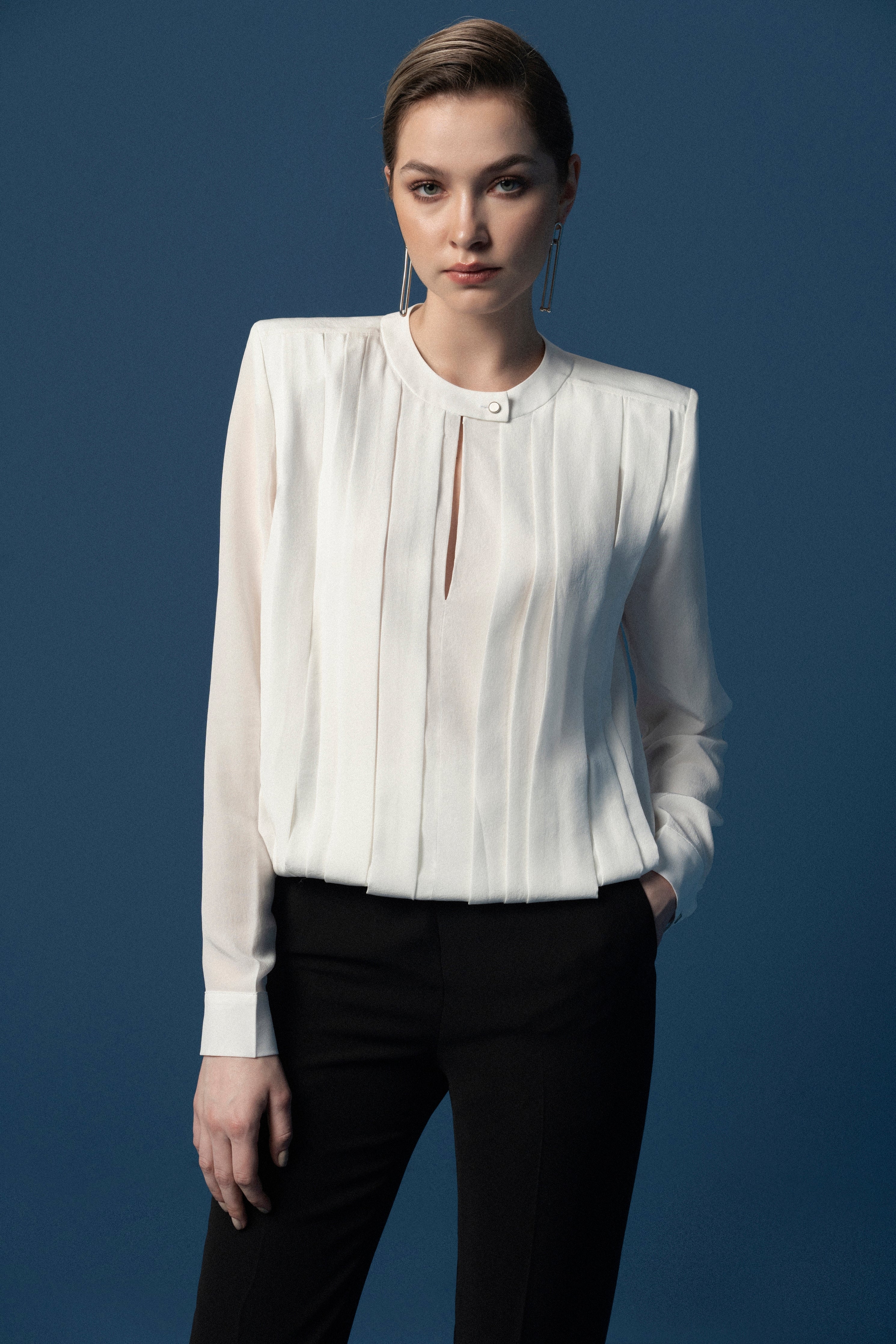 Round neck folded pleated shirt