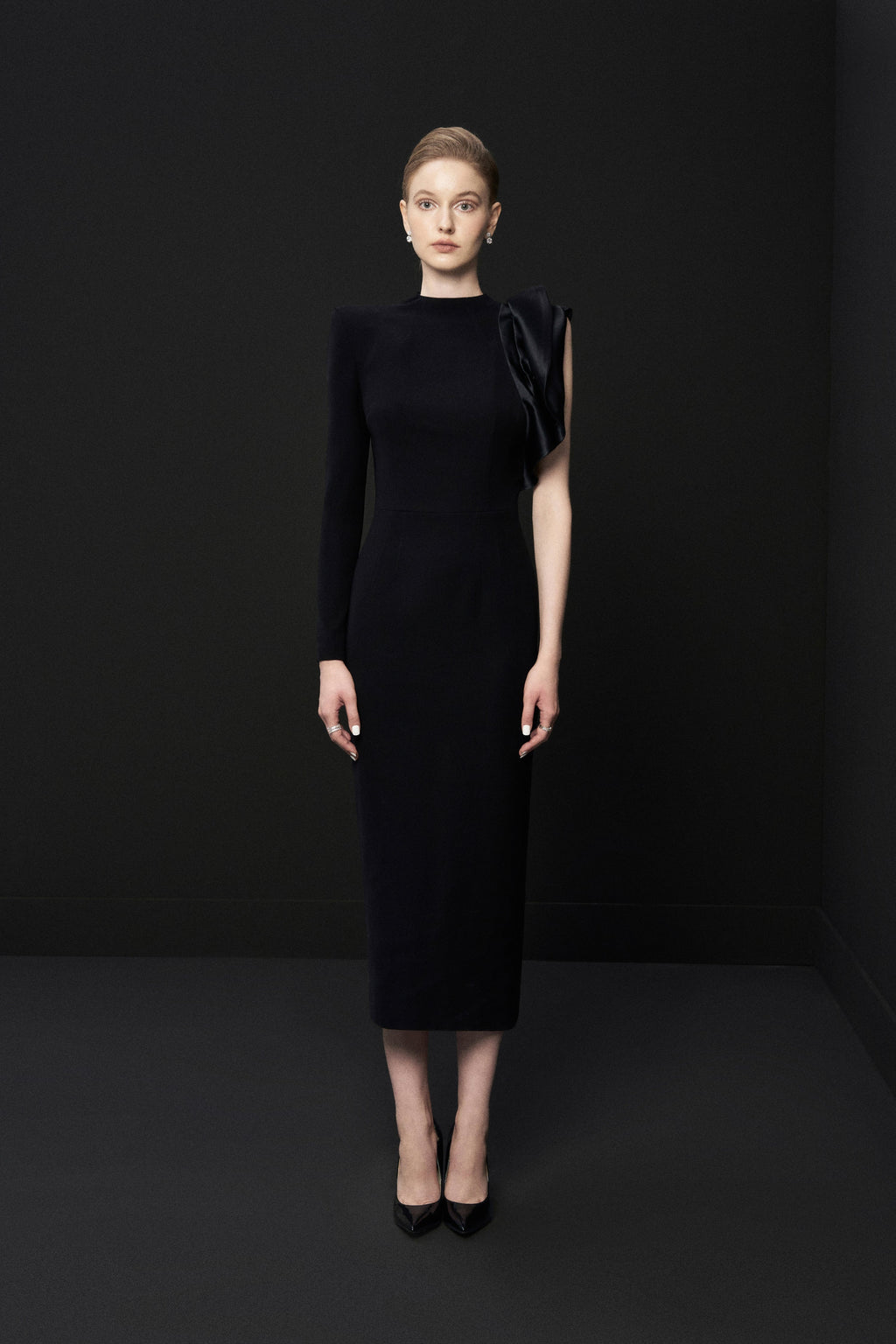 Drooping folds dress