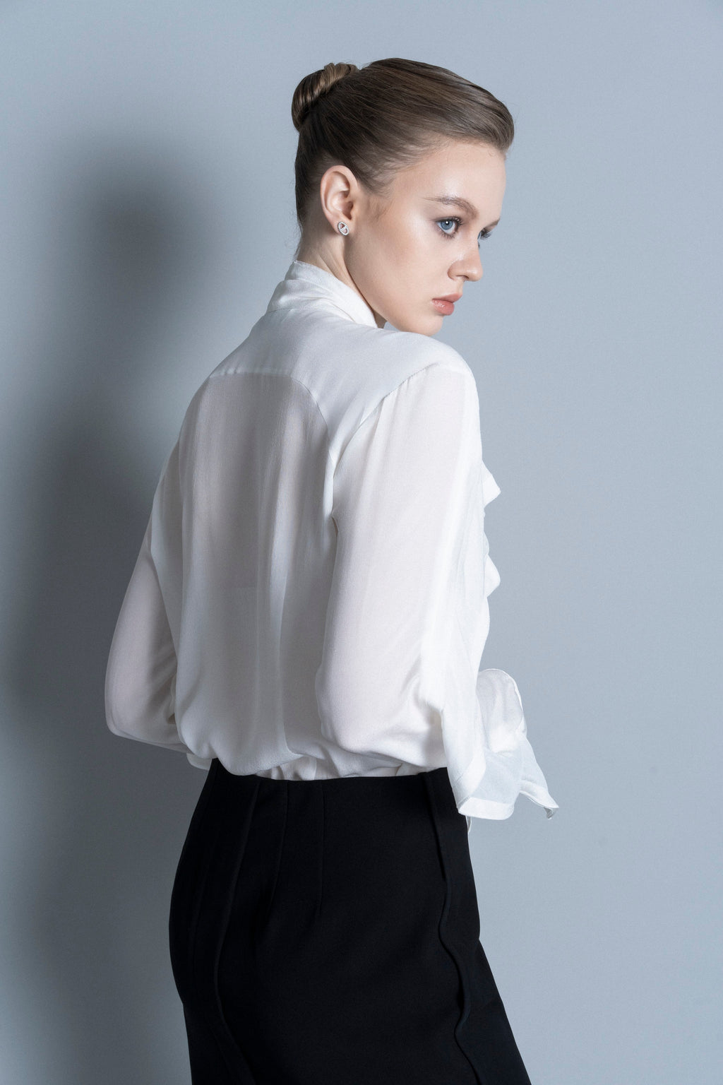 Low rise pencil skirt