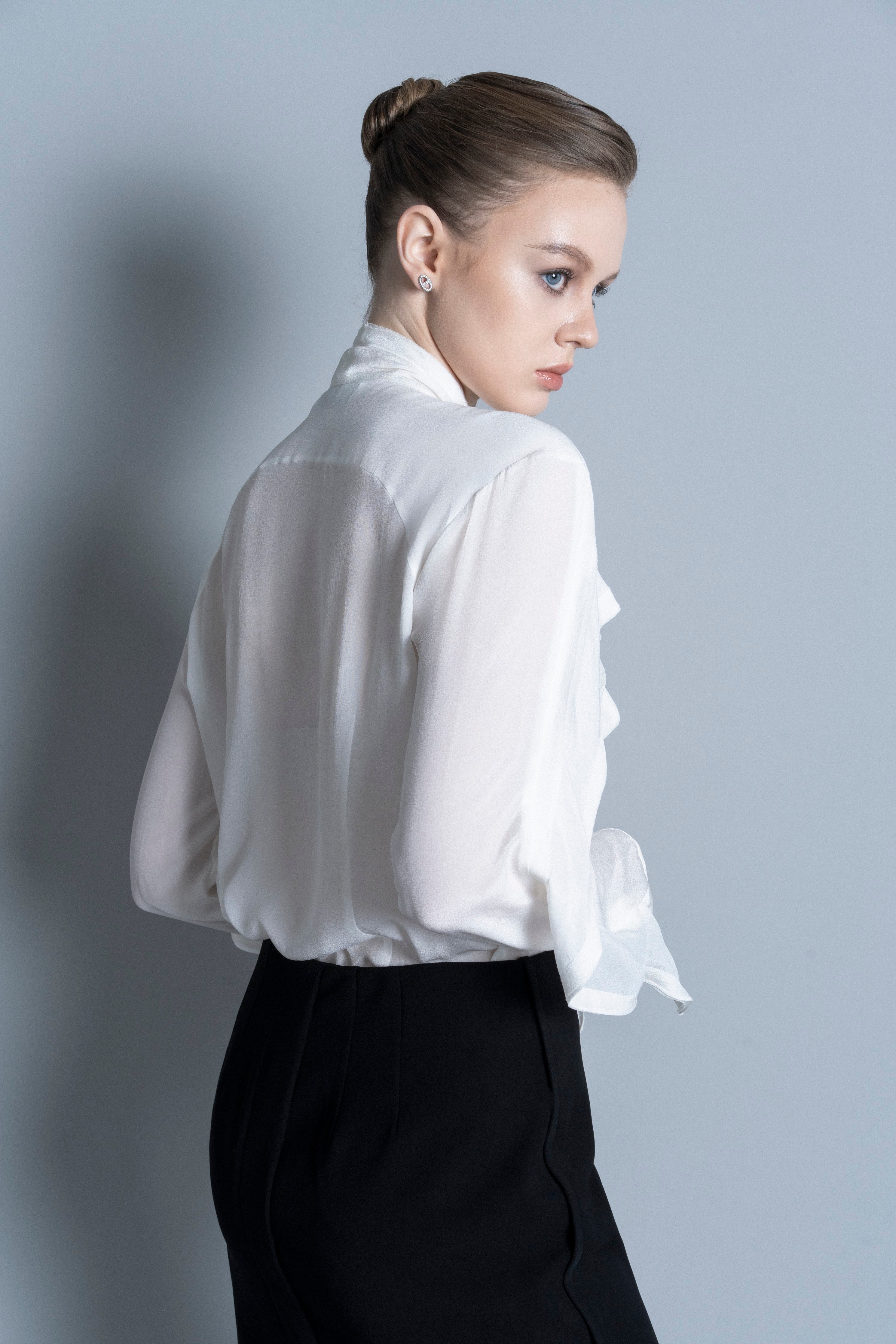 Low rise pencil skirt