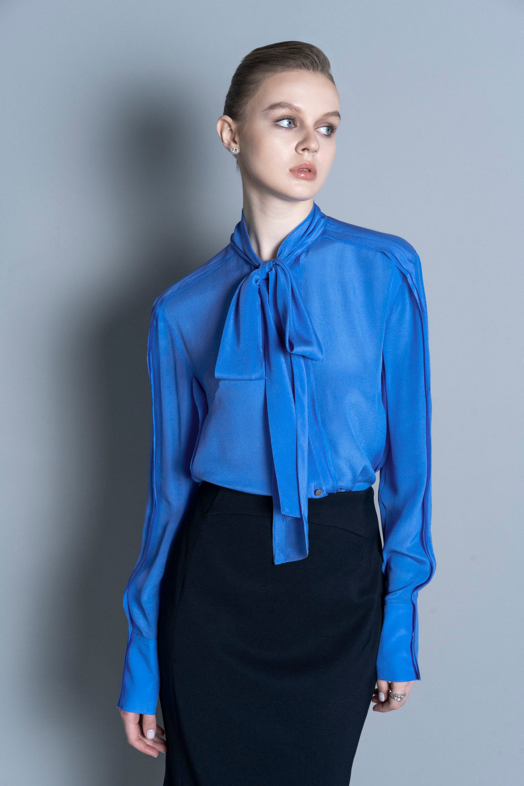 Blue tie collar shirt