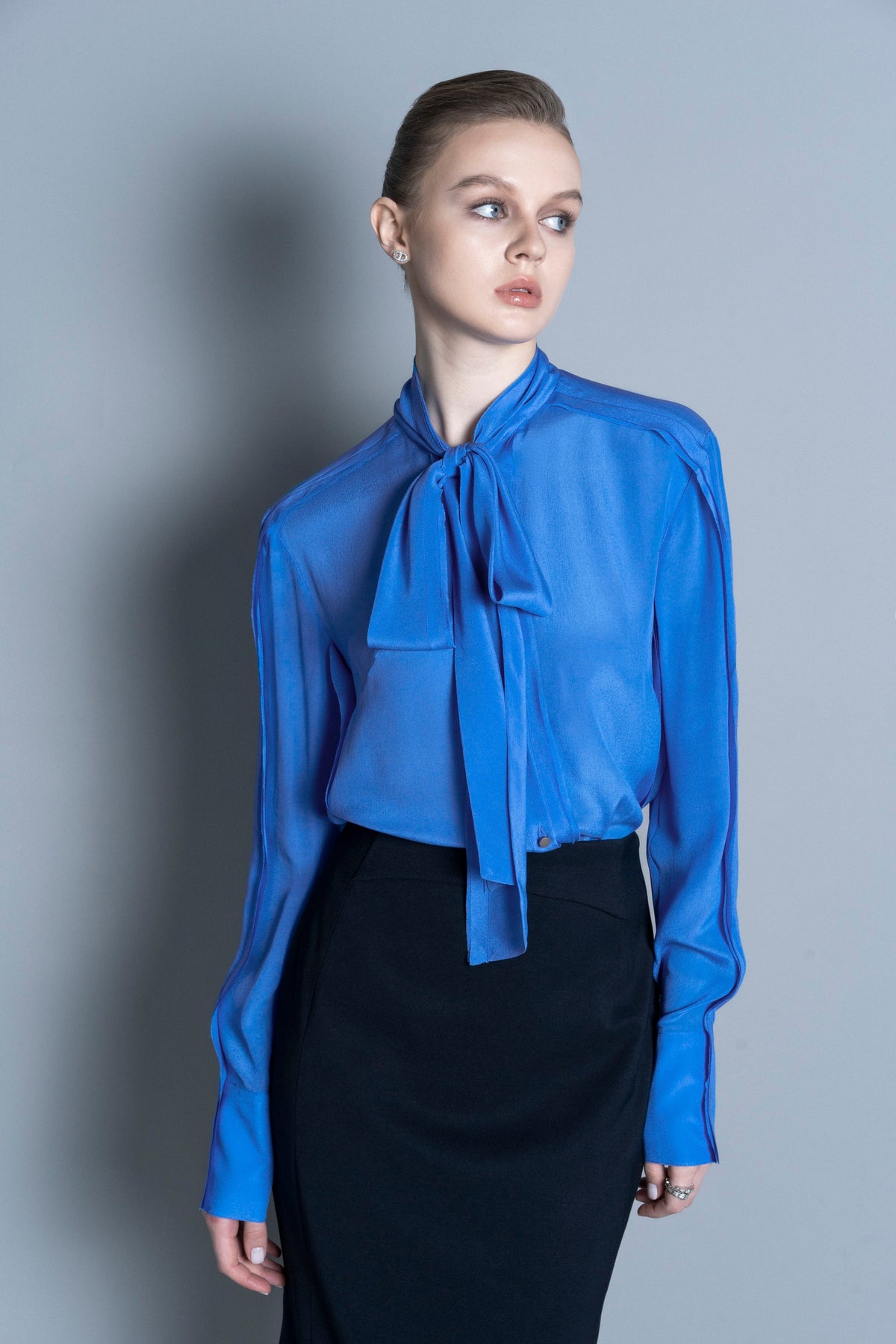 Blue tie collar shirt