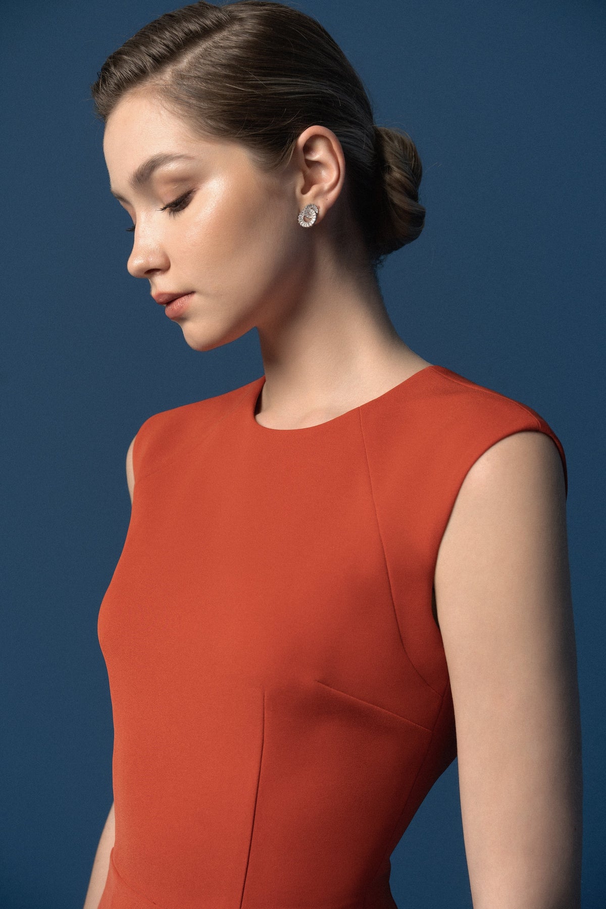Back hollow dress