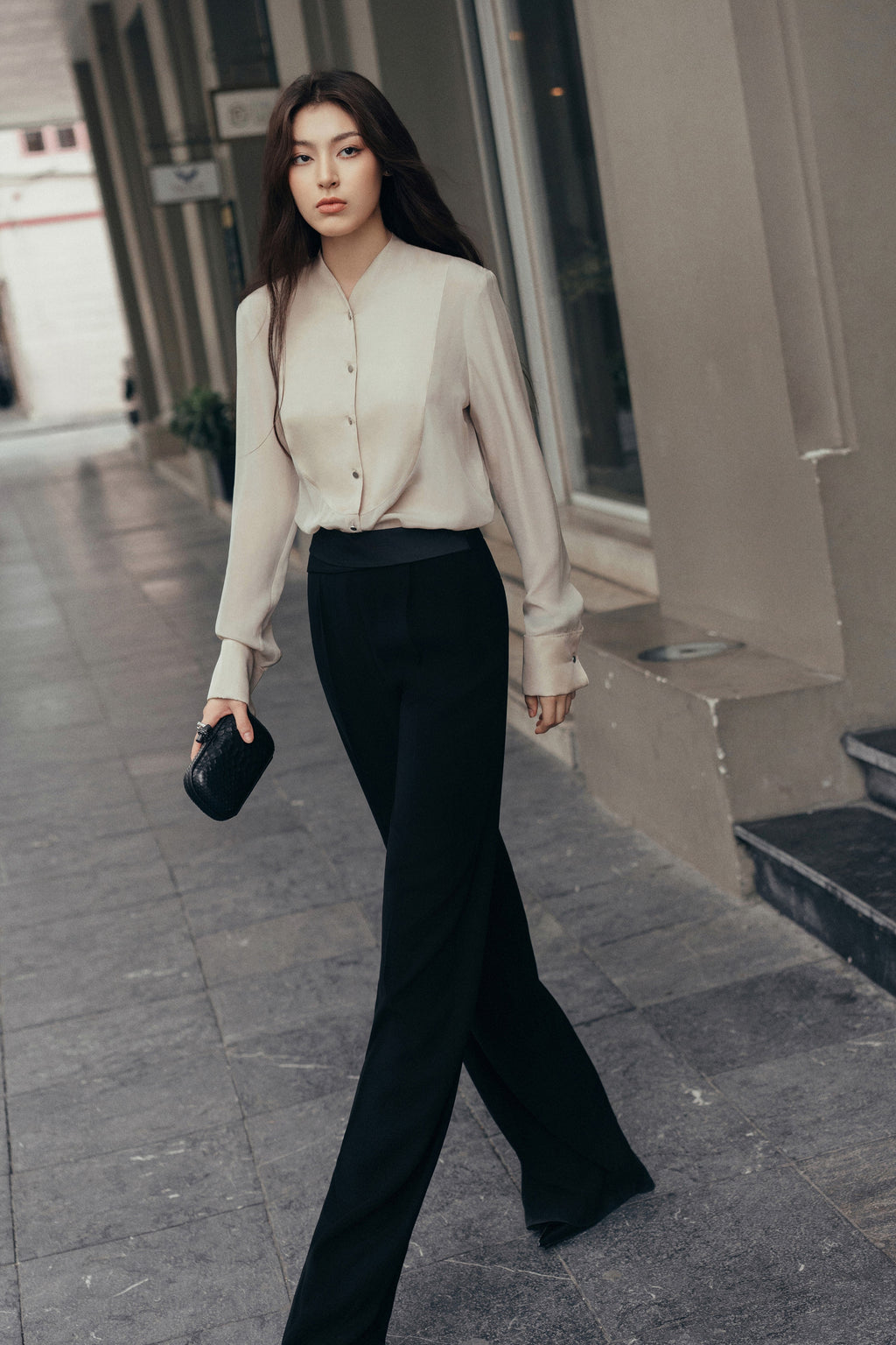 Hanging waistband taffeta pants