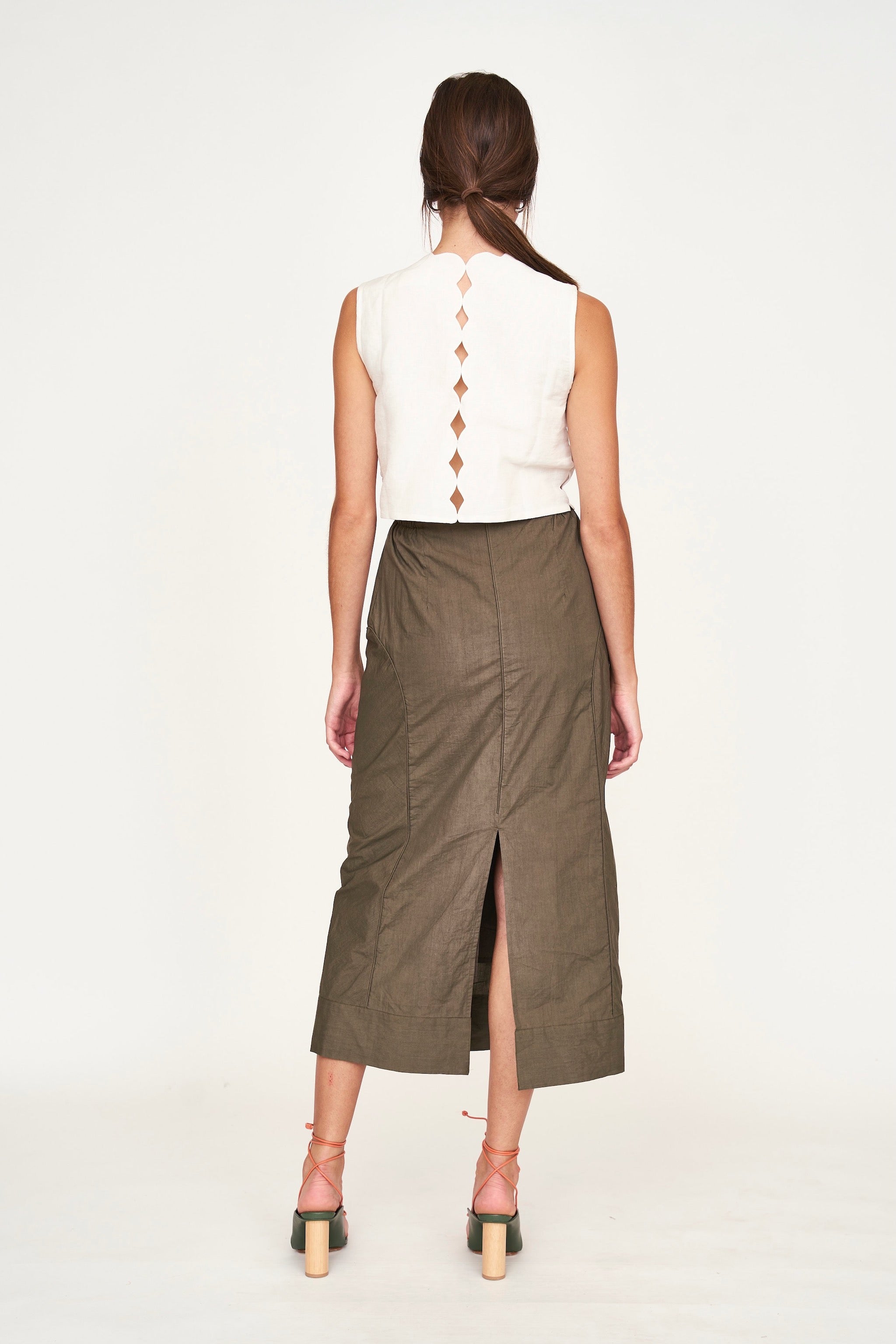 Sleeveless cropped top in White