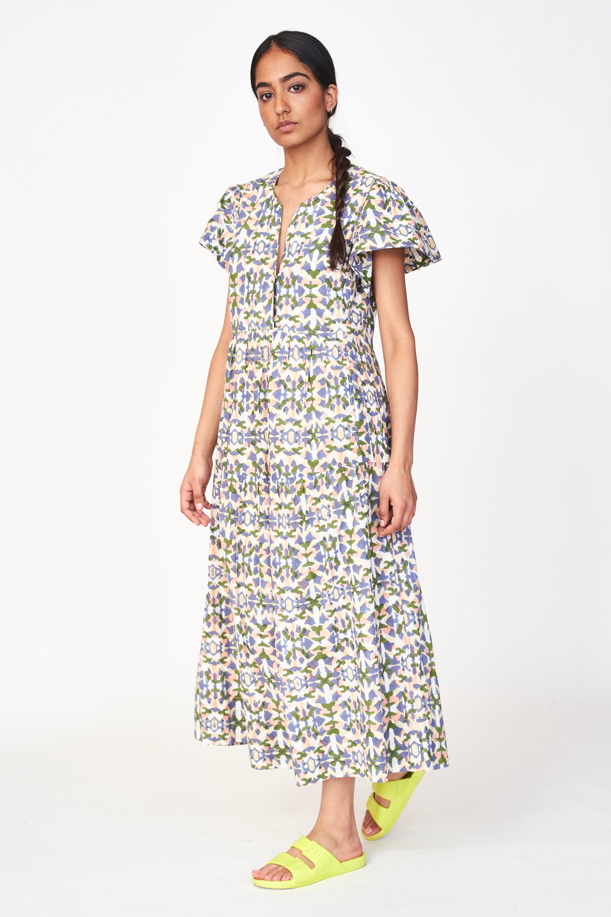 Dress in Ankle length gathered sleeves