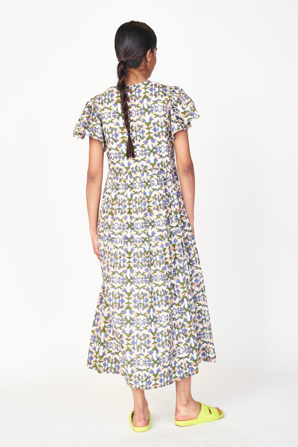 Dress in Ankle length gathered sleeves
