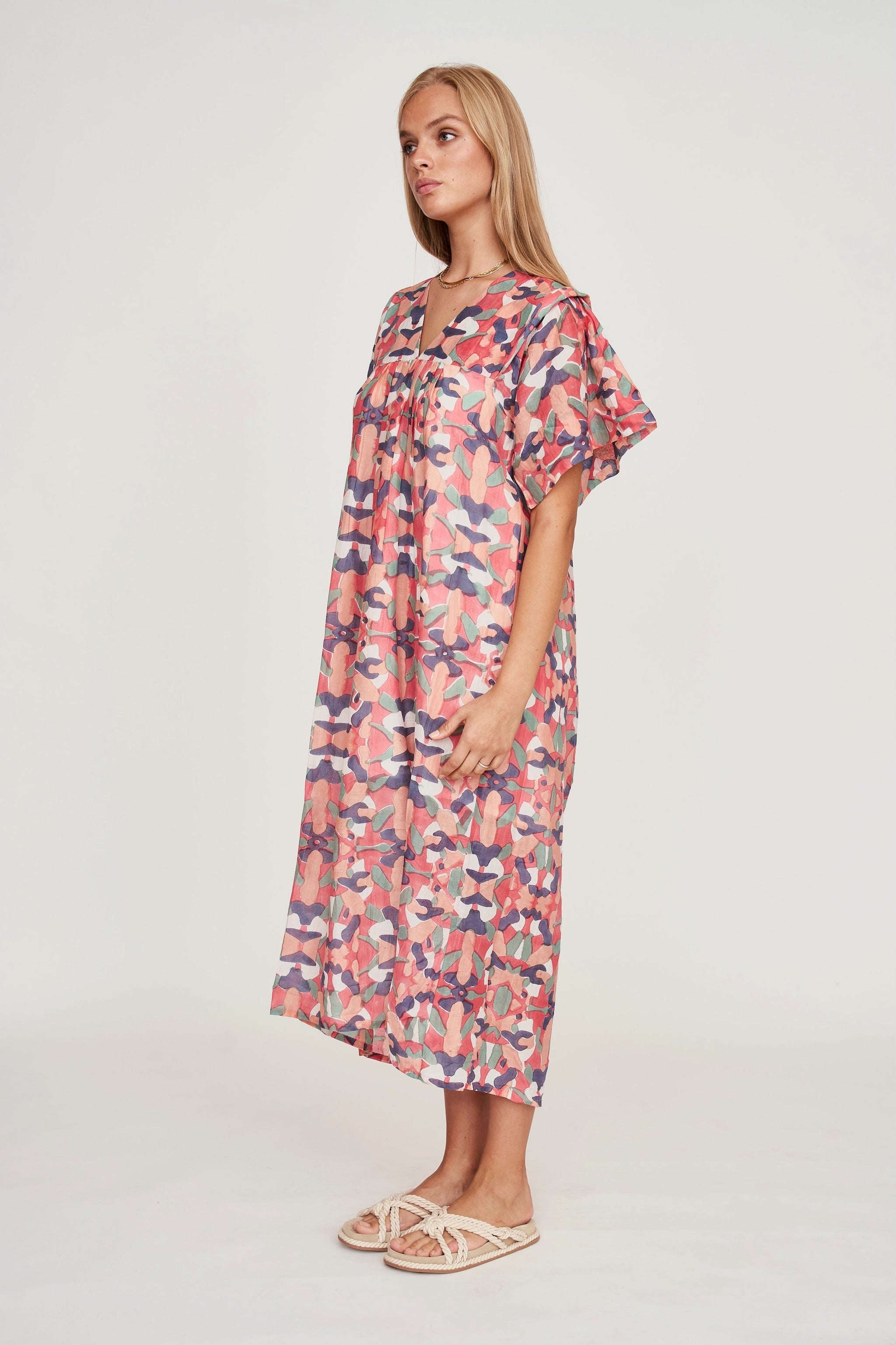Ankle length caftan in V neckline