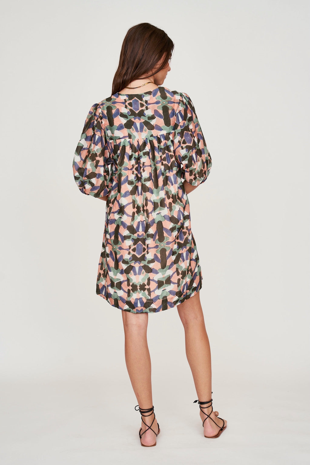 Dress in V neckline Balloon sleeves