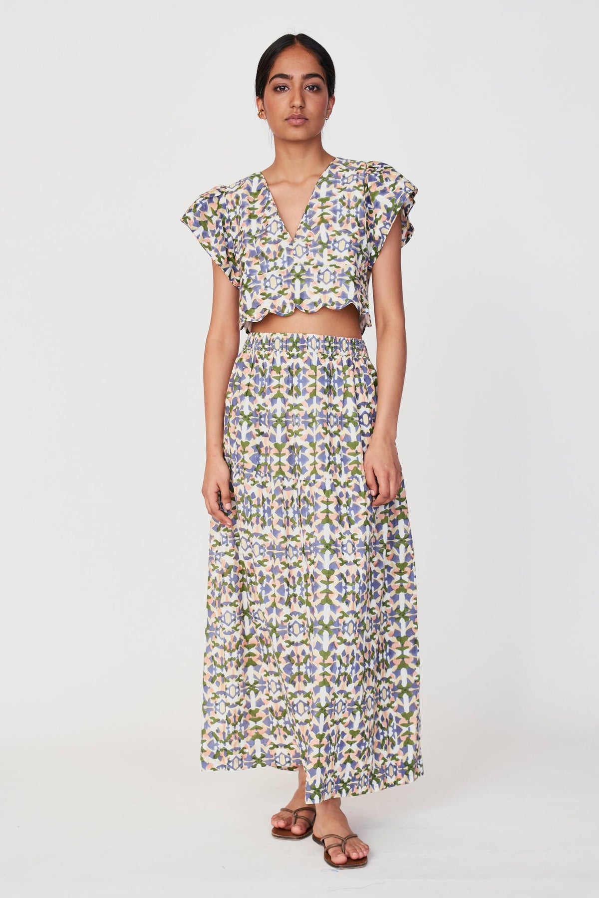 Soft and evenly gathered tiered skirt