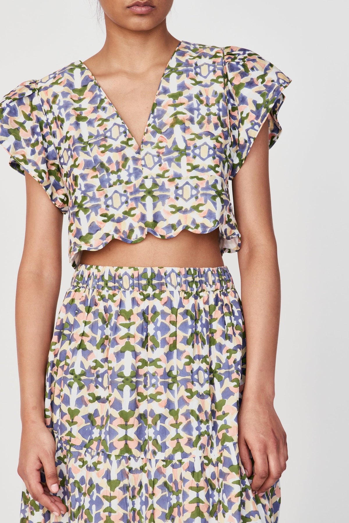 Soft and evenly gathered tiered skirt