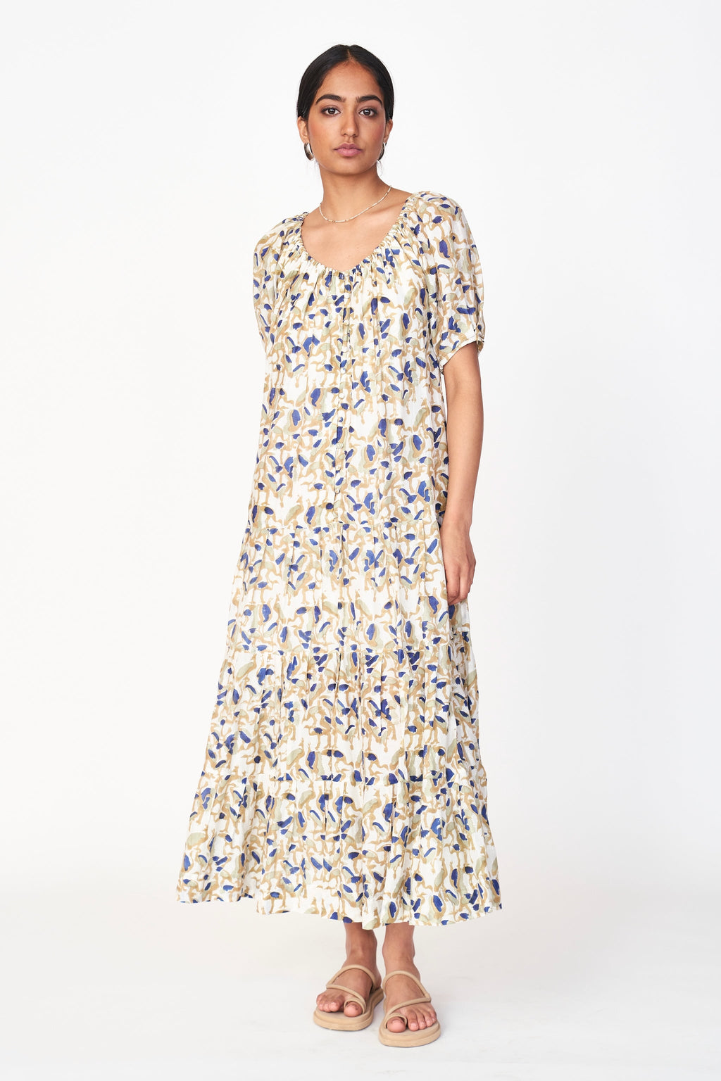 Soft elastic scoop neckline Dress