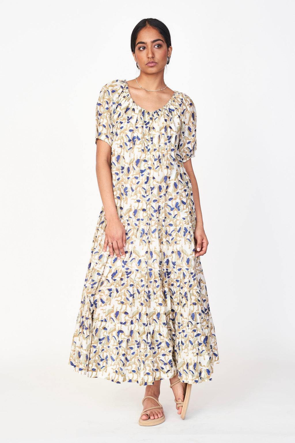Soft elastic scoop neckline Dress