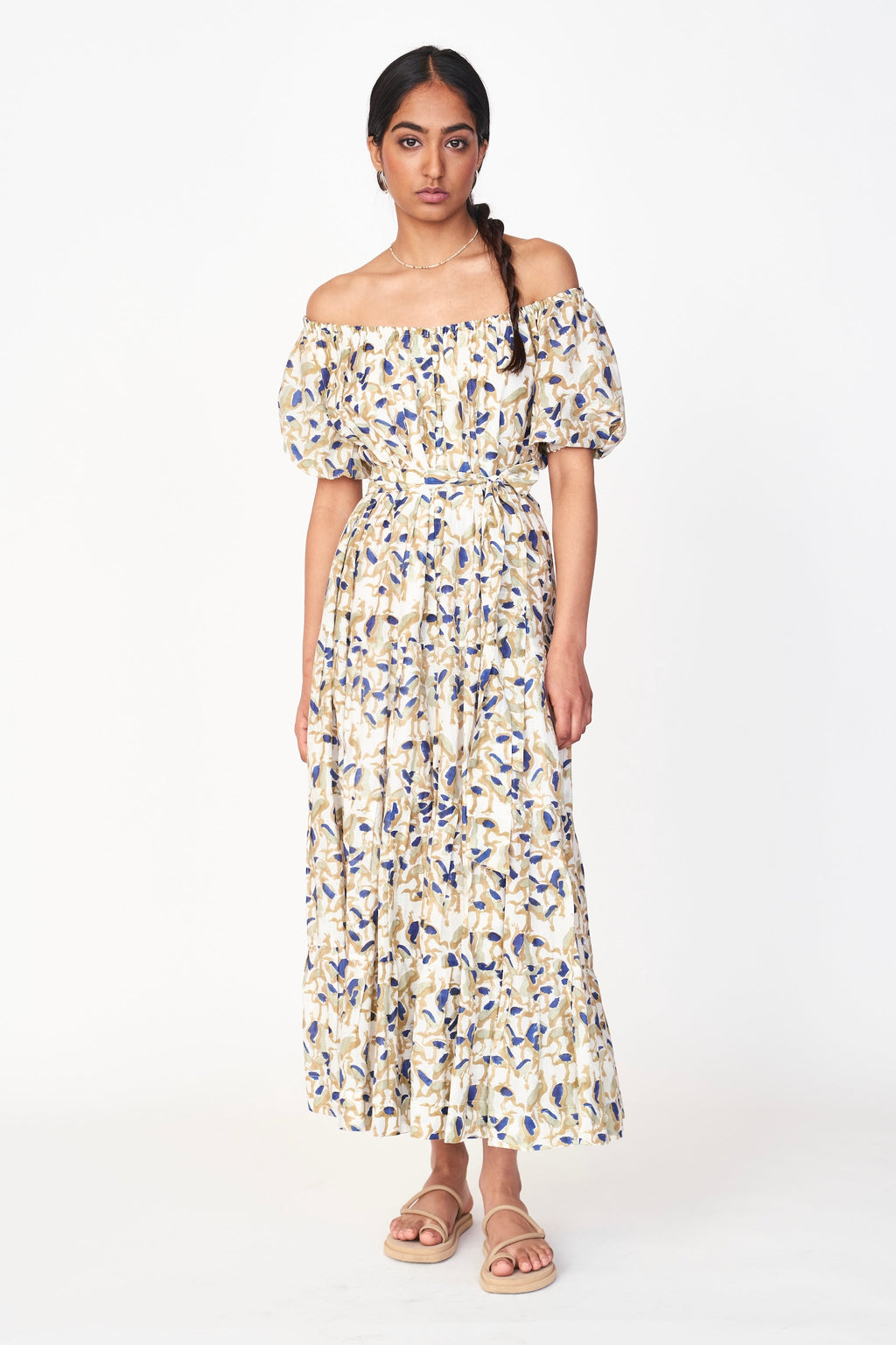 Soft elastic scoop neckline Dress